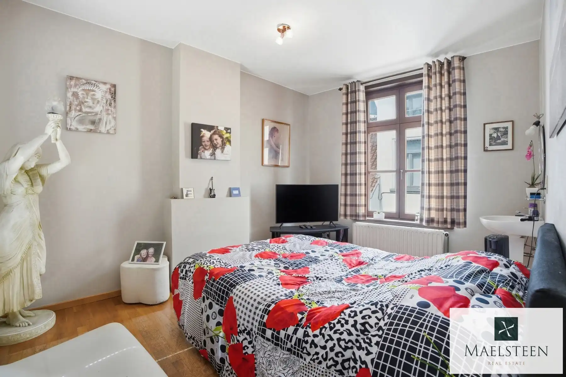 Op te frissen woning in het hart van Brugge centrum foto 15