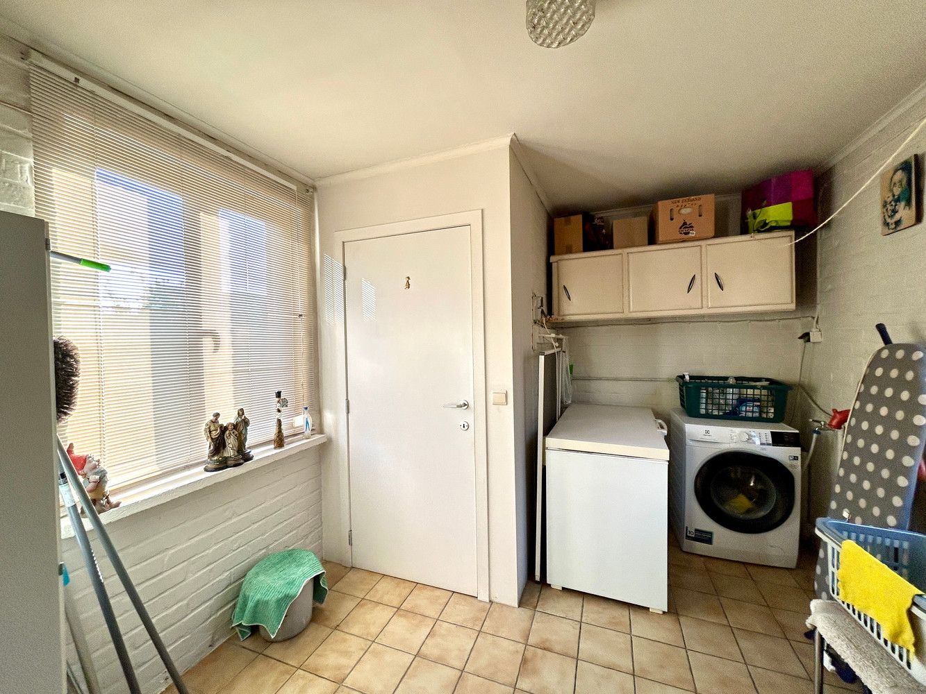 Degelijke, te renoveren half open bebouwing op ruim perceel. foto 13