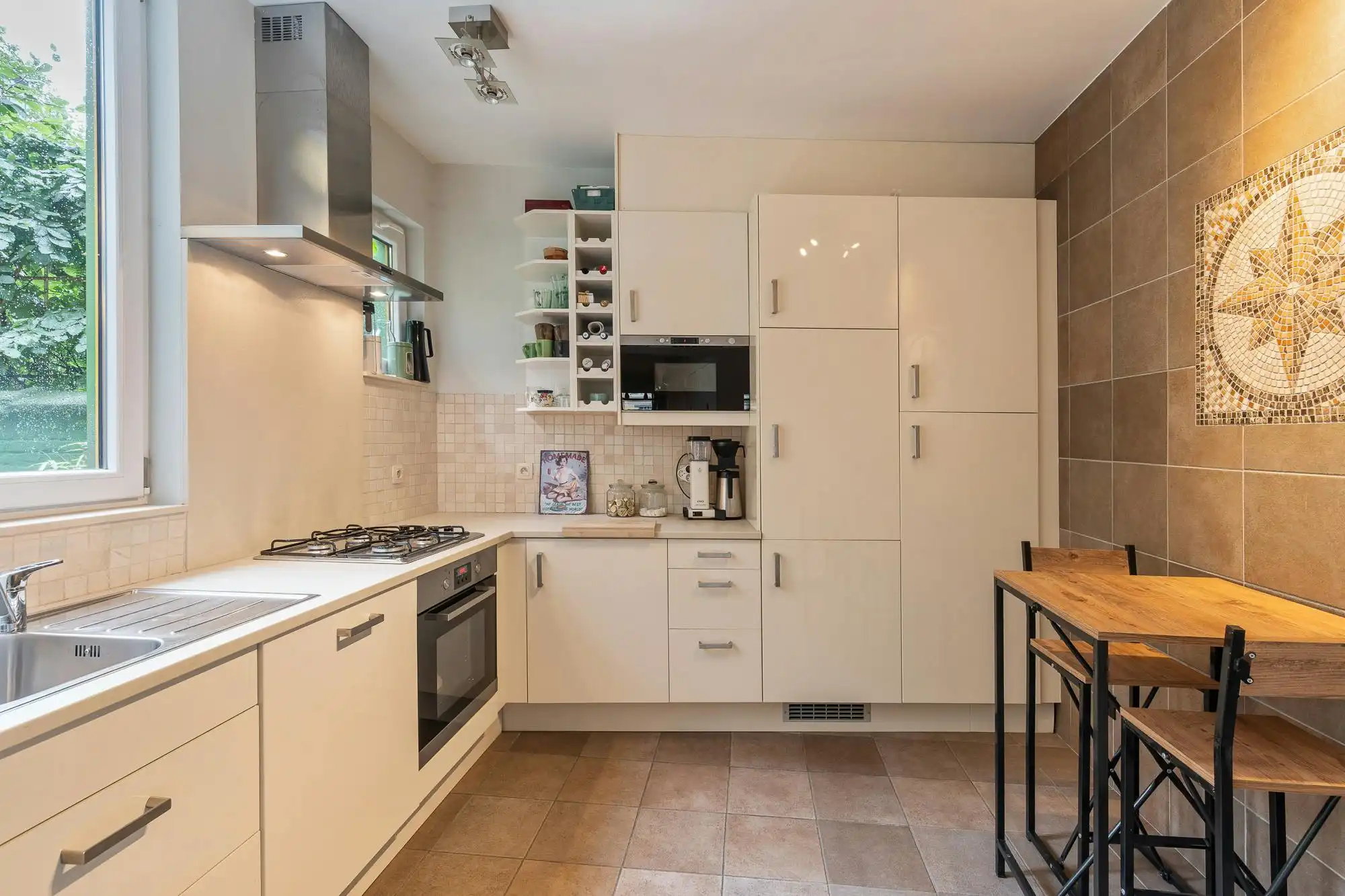 Authentiek opbrengsteigendom te koop in de Markgravewijk foto 15