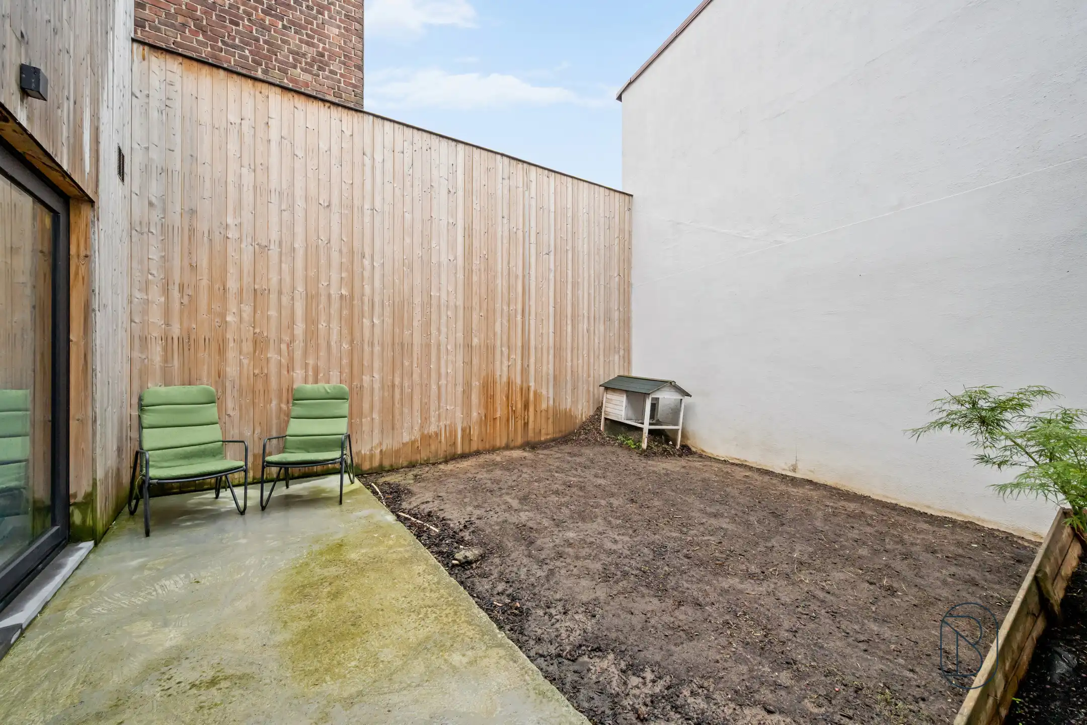 Instapklare woning met 3SLK, zonnige buitenruimtes en garage foto 9