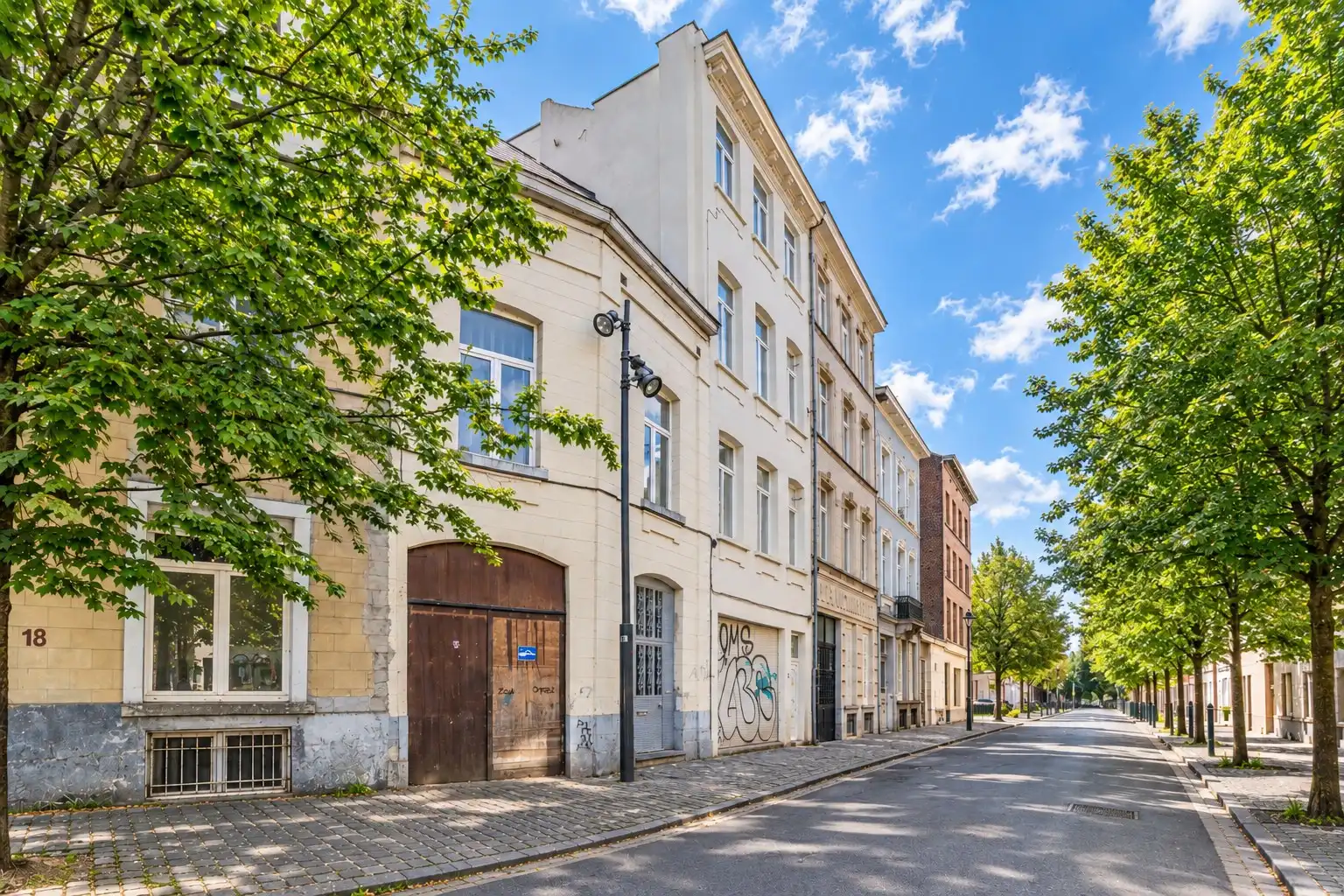 GOED GELEGEN WONING MET 2 SLP + GARAGE/ATELIER ! foto 2