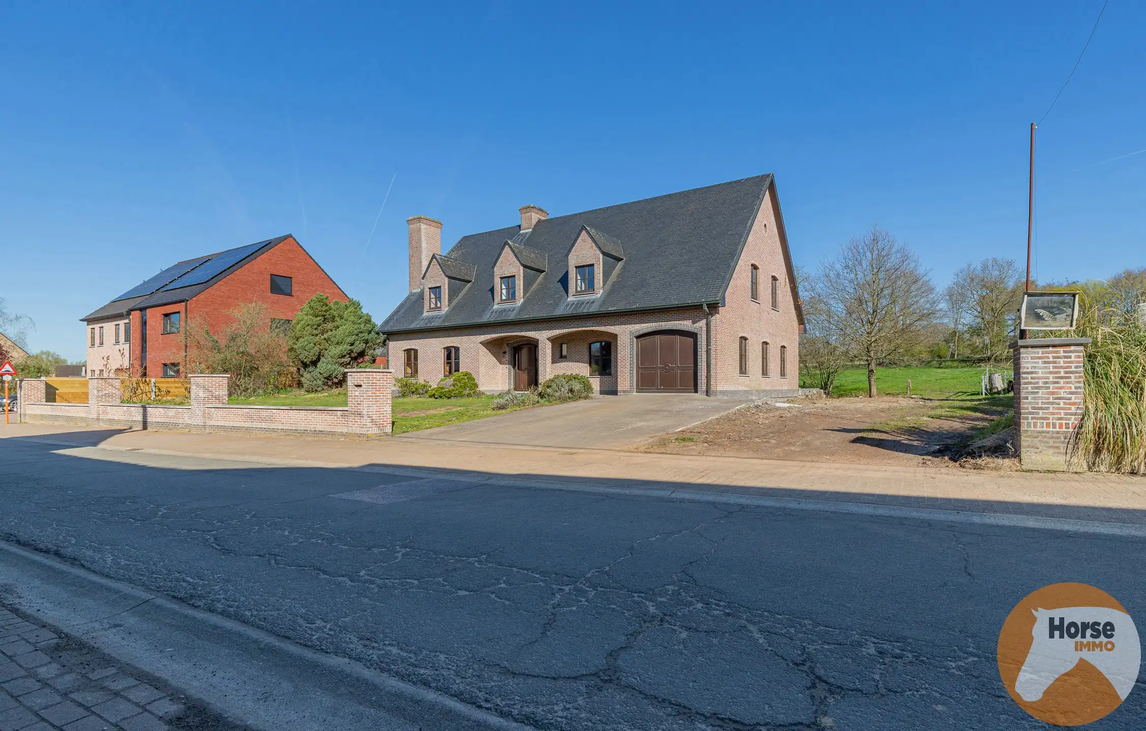 ERPE-MERE - Ruime villa met potentieel in rustige straat foto 2