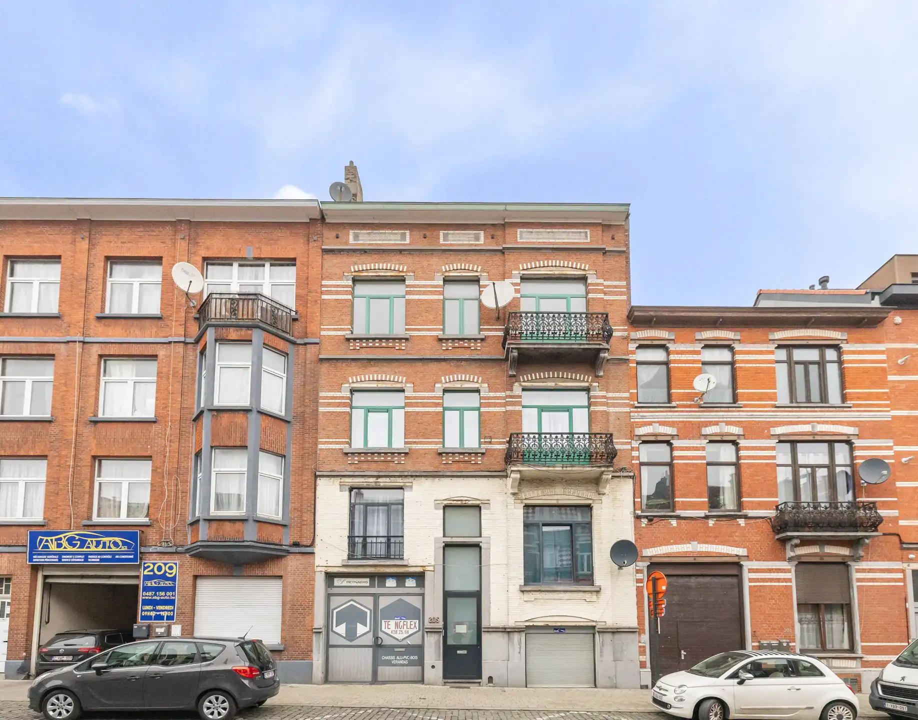 Ruimte, licht en balkon: de perfecte combo foto {{pictureIndex}}