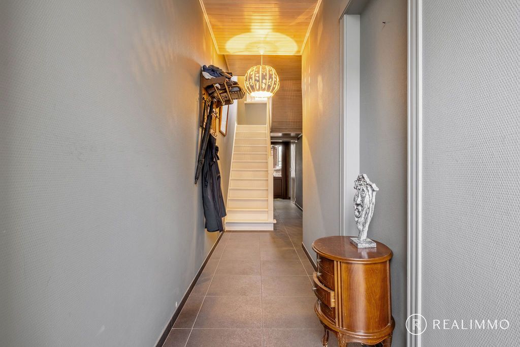 Gezellige en charmante woning te St-Denijs! foto 3