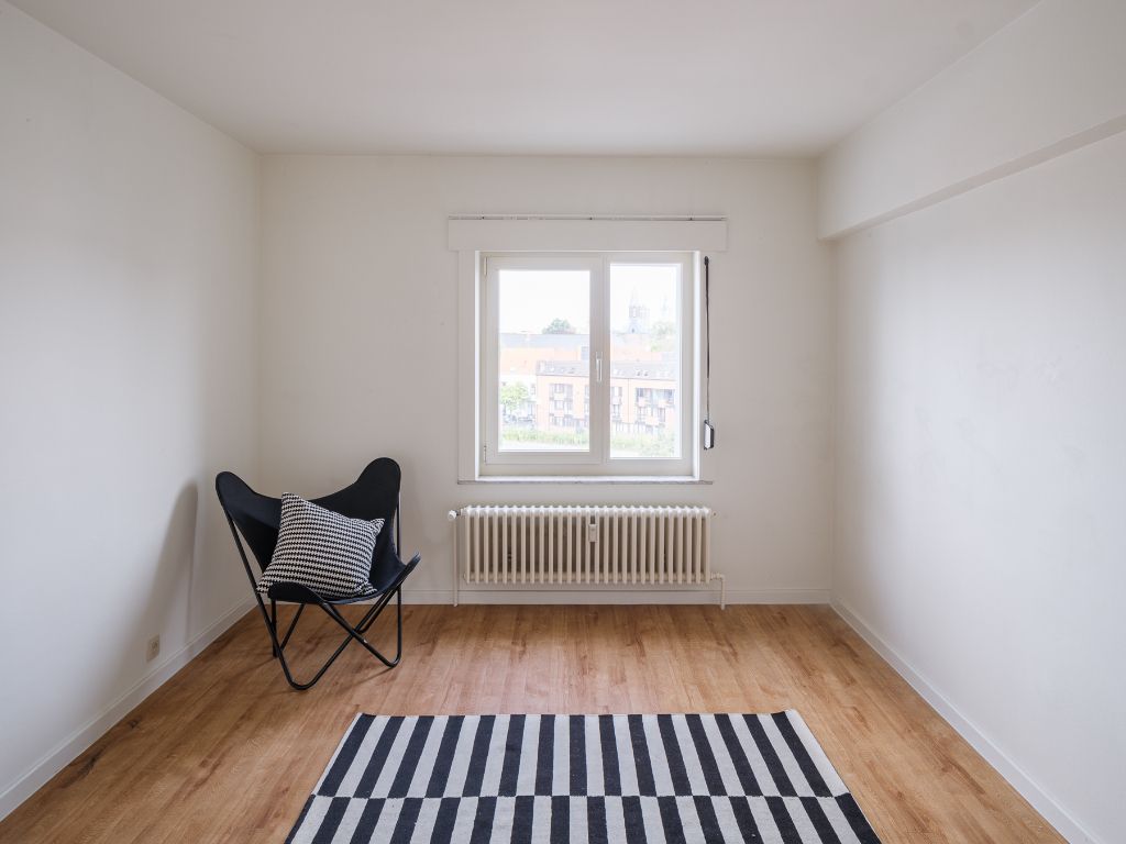 Lichtrijk 2-slpk appartement met een zicht over de Coupure foto 10