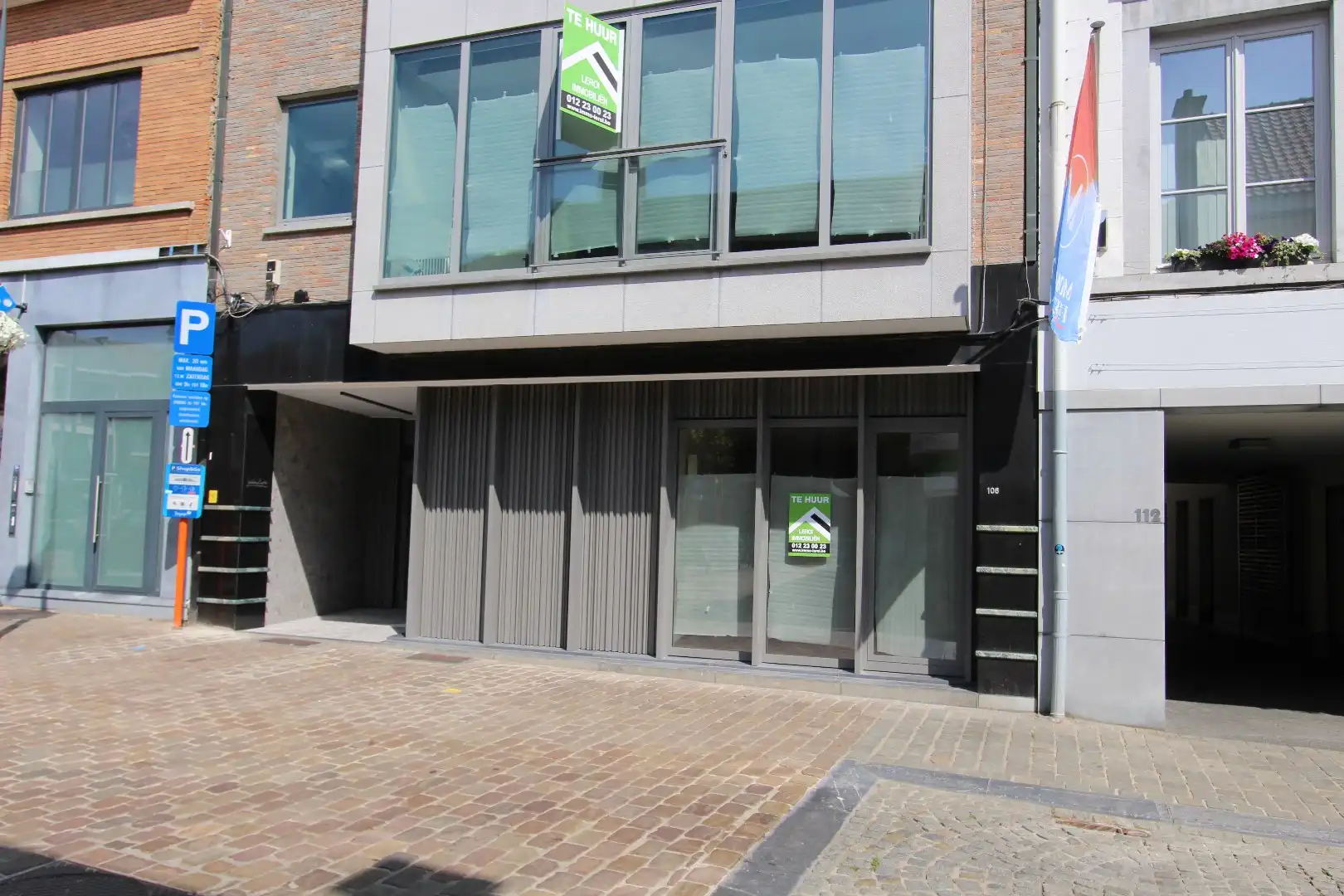 LUXE APPARTEMENT MET GROOT TERRAS - GELIJKVLOERS foto 16