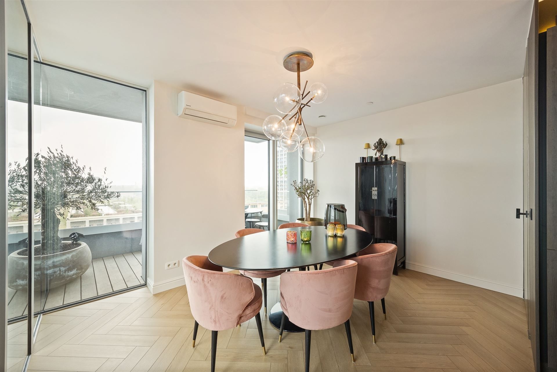 Exclusief Appartement met Panoramisch Zicht op Nieuw Zuid foto 11