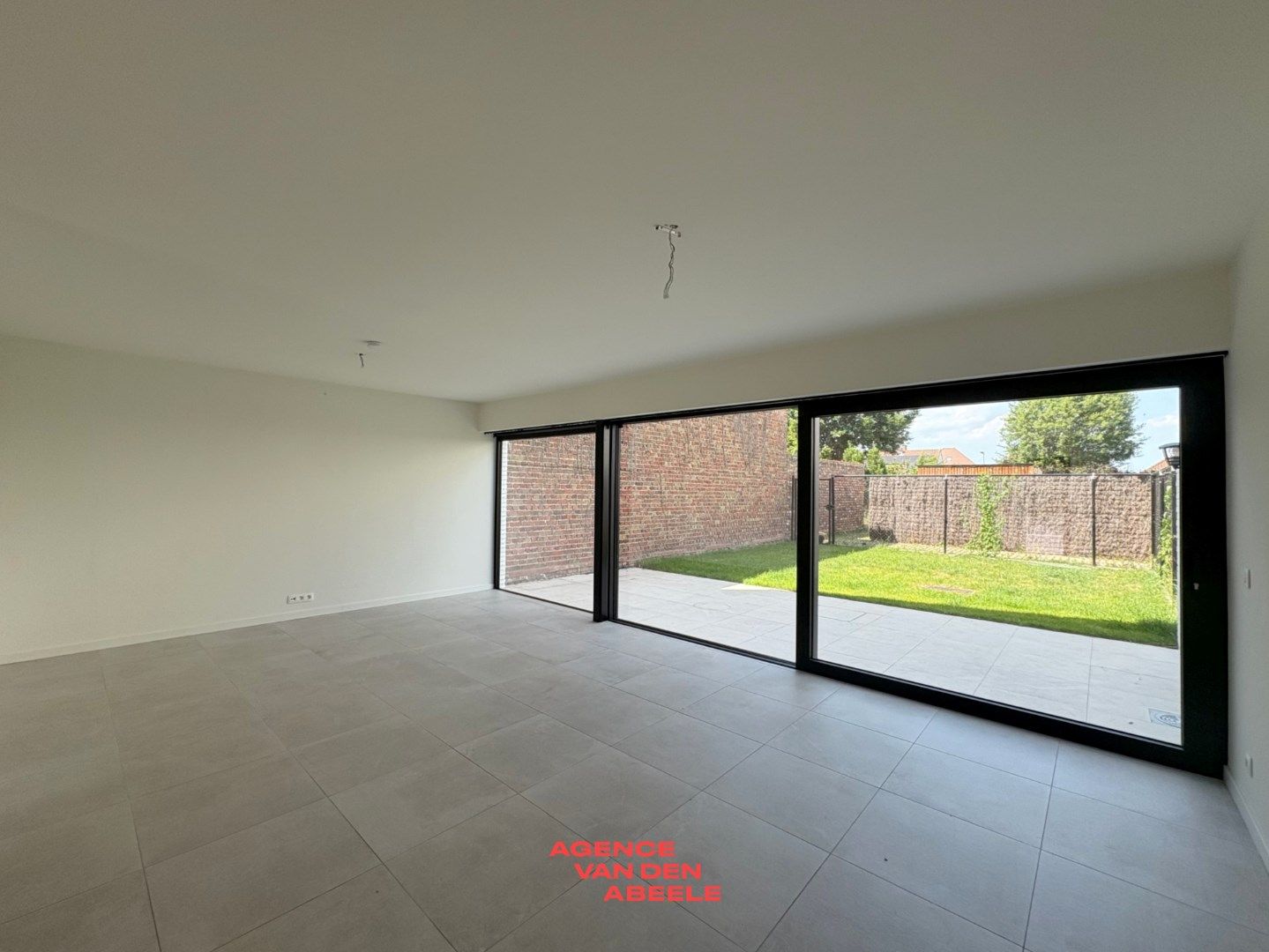 Nieuwbouwwoning met 3 slaapkamers, tuin en terras foto 3