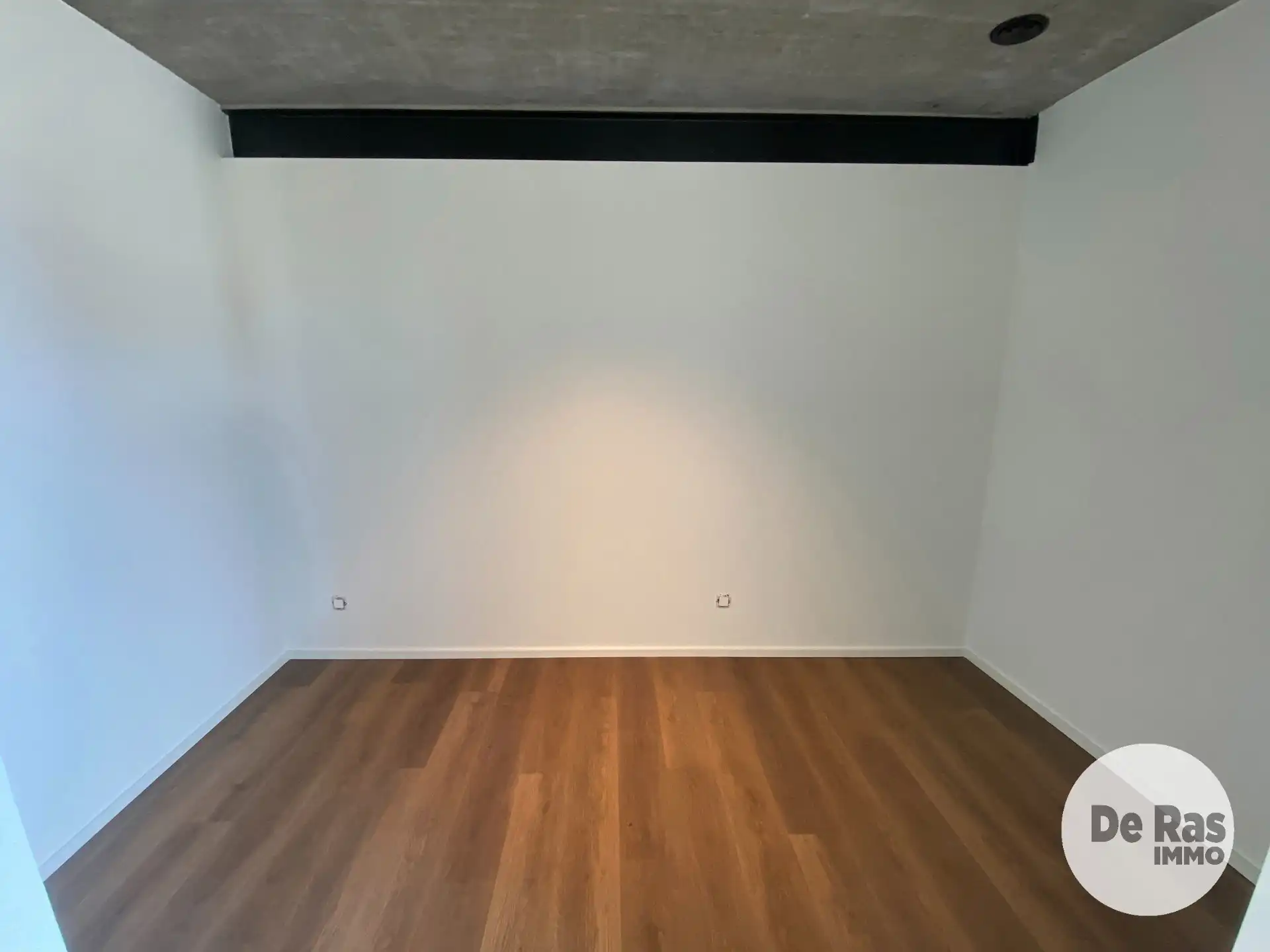 VLIERZELE - Nieuwbouwwoning in moderne betonarchitectuur foto 16