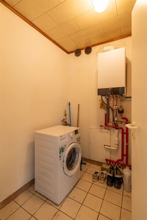 Verzorgd gebouw met handelszaak en 2 apt foto 36