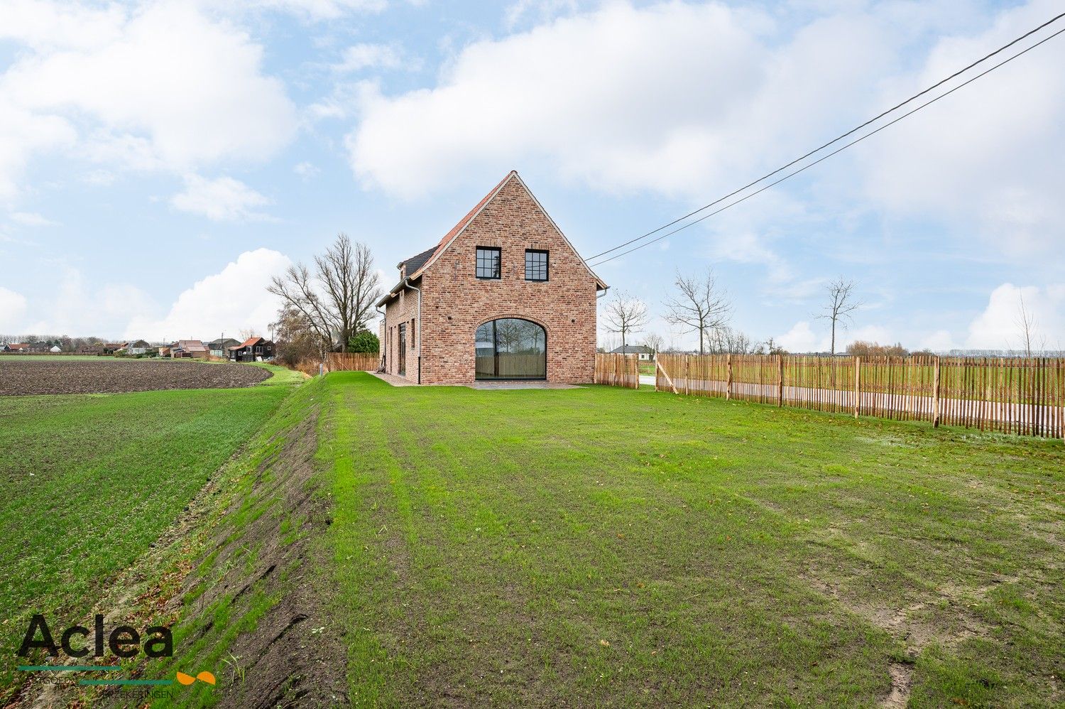 Unieke landelijke nieuwbouw woning met open zichten foto 38