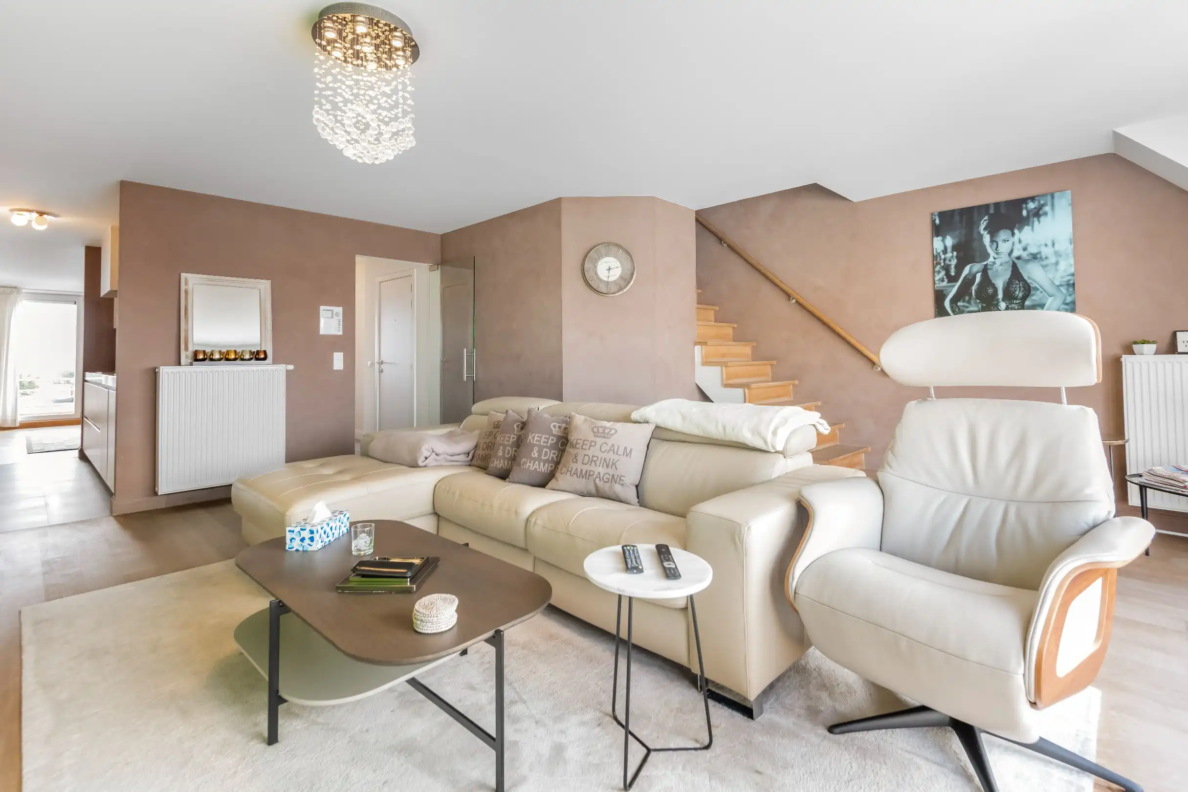 Ruim duplexappartement op de Lippenslaan in centrum Knokke.  foto 3