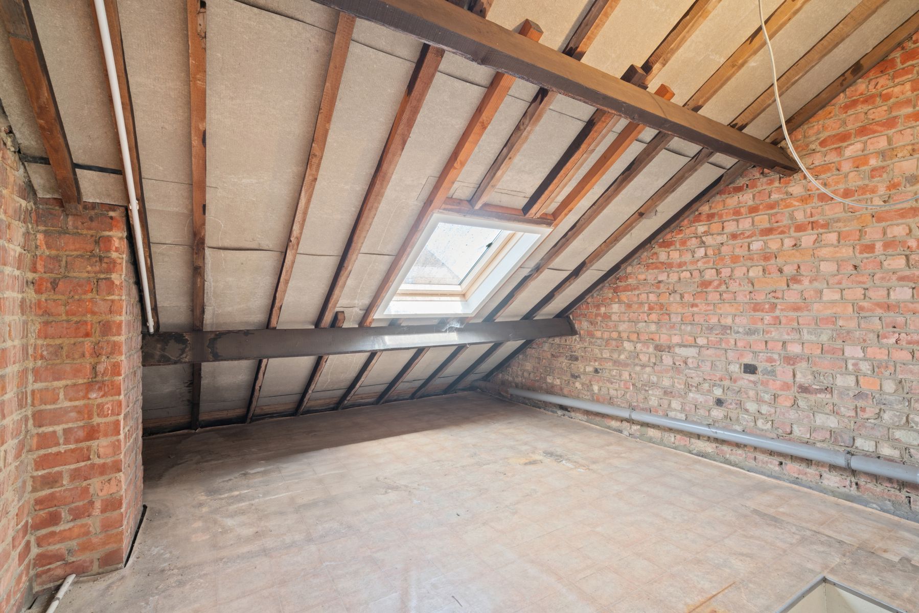 Te renoveren woning met tuin in Gentbrugge foto 14