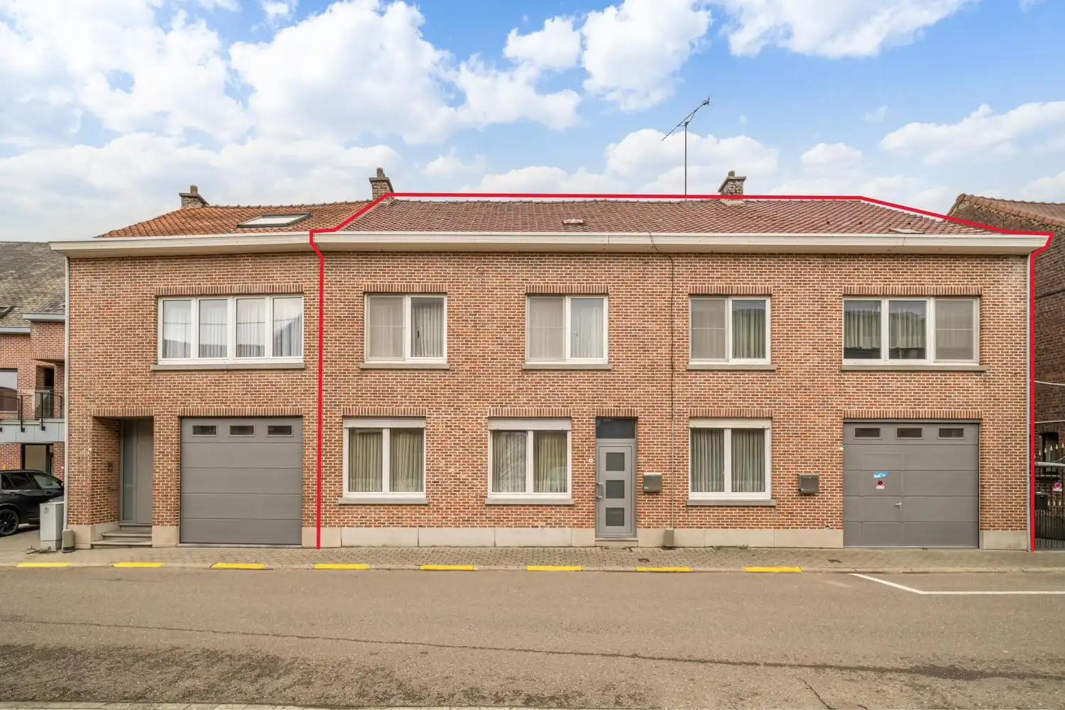 Hoofdfoto van de publicatie: Ruime gezinswoning met aanpalend handelspand (oude bakkerij)