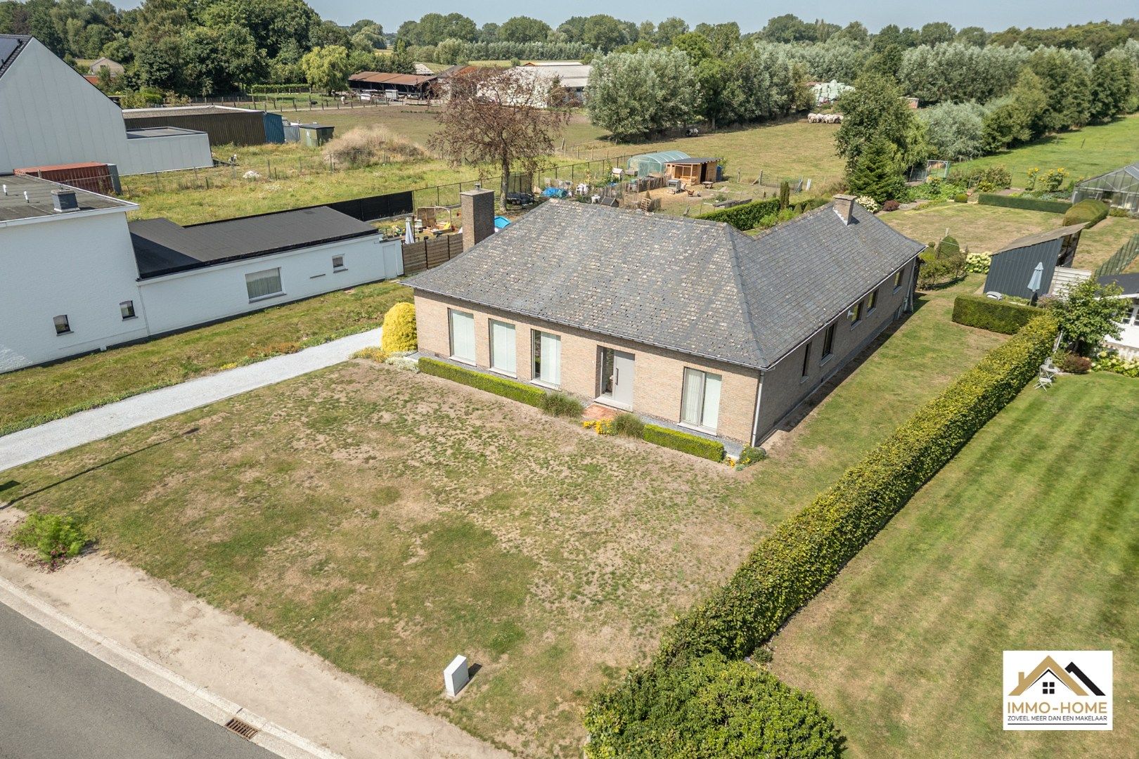 Vrijstaande woning met ruimte tuin en open zicht!  foto 20
