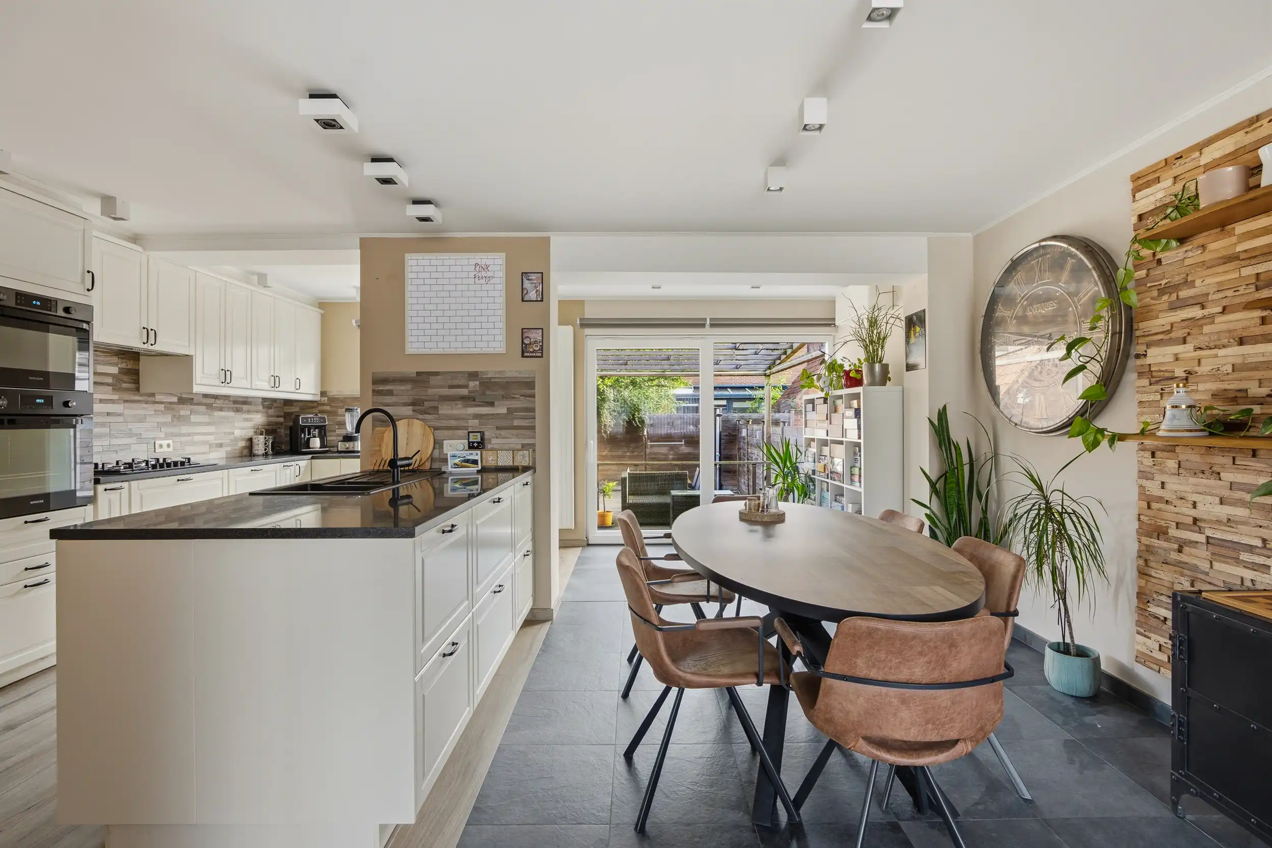 Instapklare rijwoning 3 slp nabij Gentbrugse Meersen foto 4