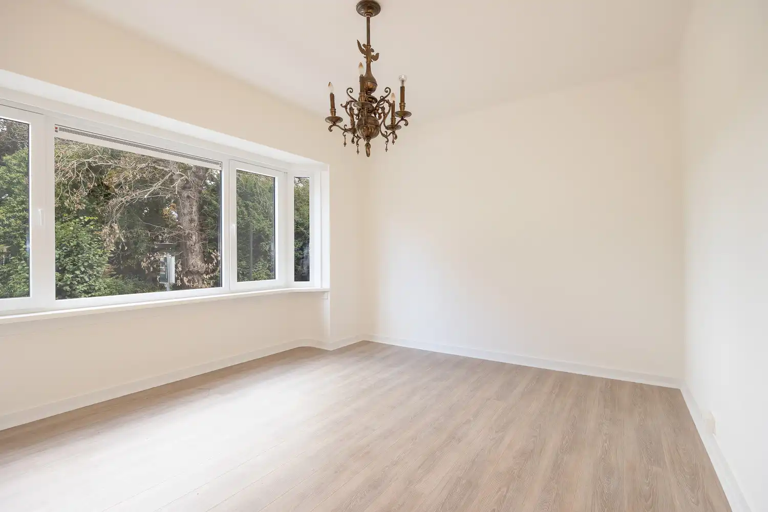 Volledige gerenoveerde gezinswoning (4slk) met ruime tuin foto 23