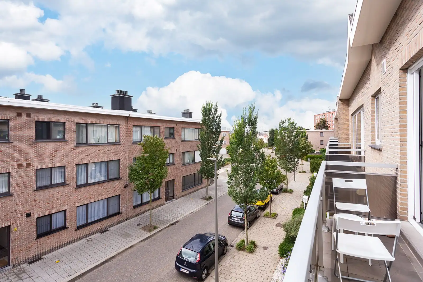 Verzorgd en lichtrijk appartement met garagebox foto 7
