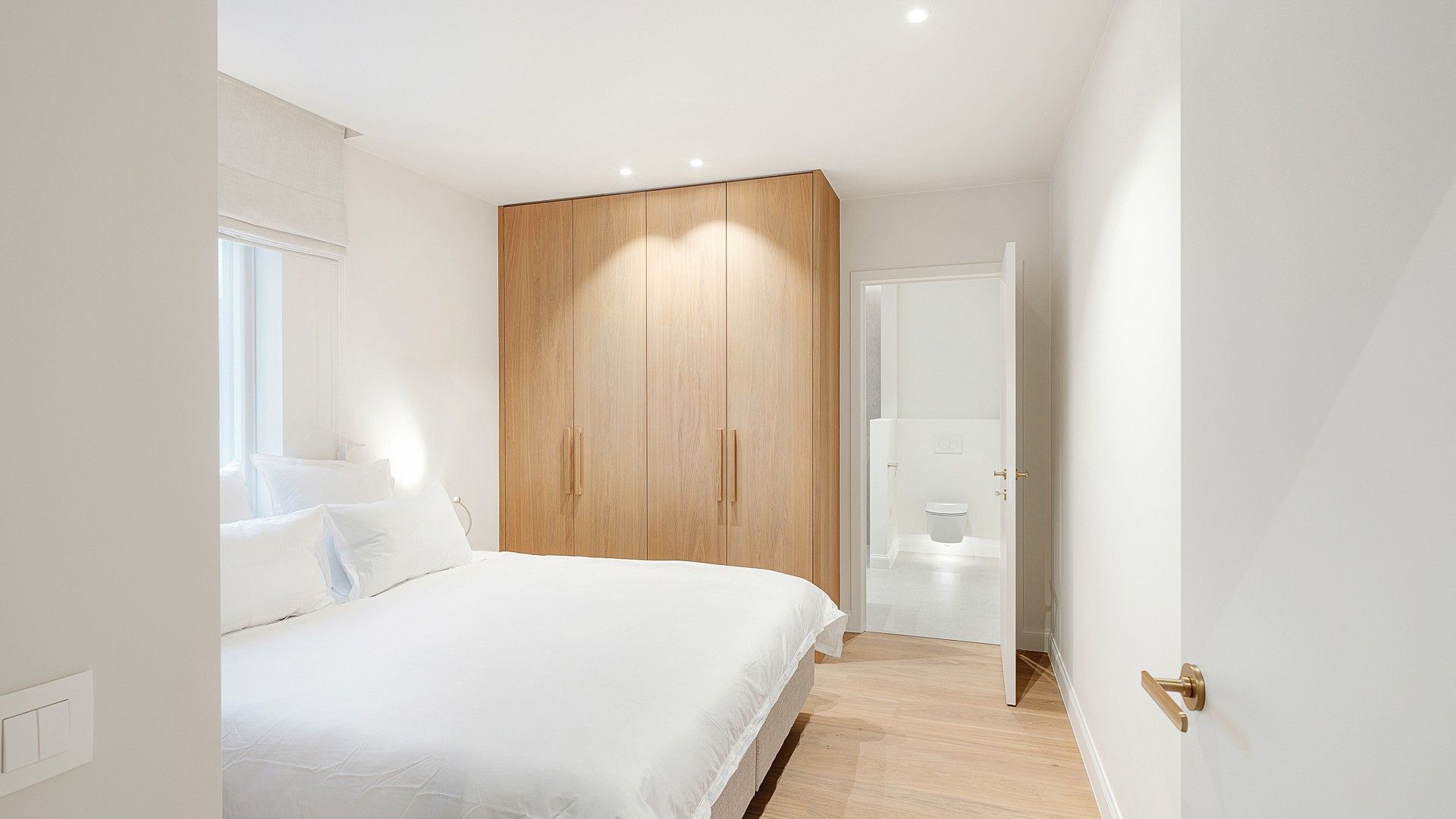 Luxueuze, alleenstaande villa in een residentiële wijk in Knokke met 5 slaapkamers. foto 19