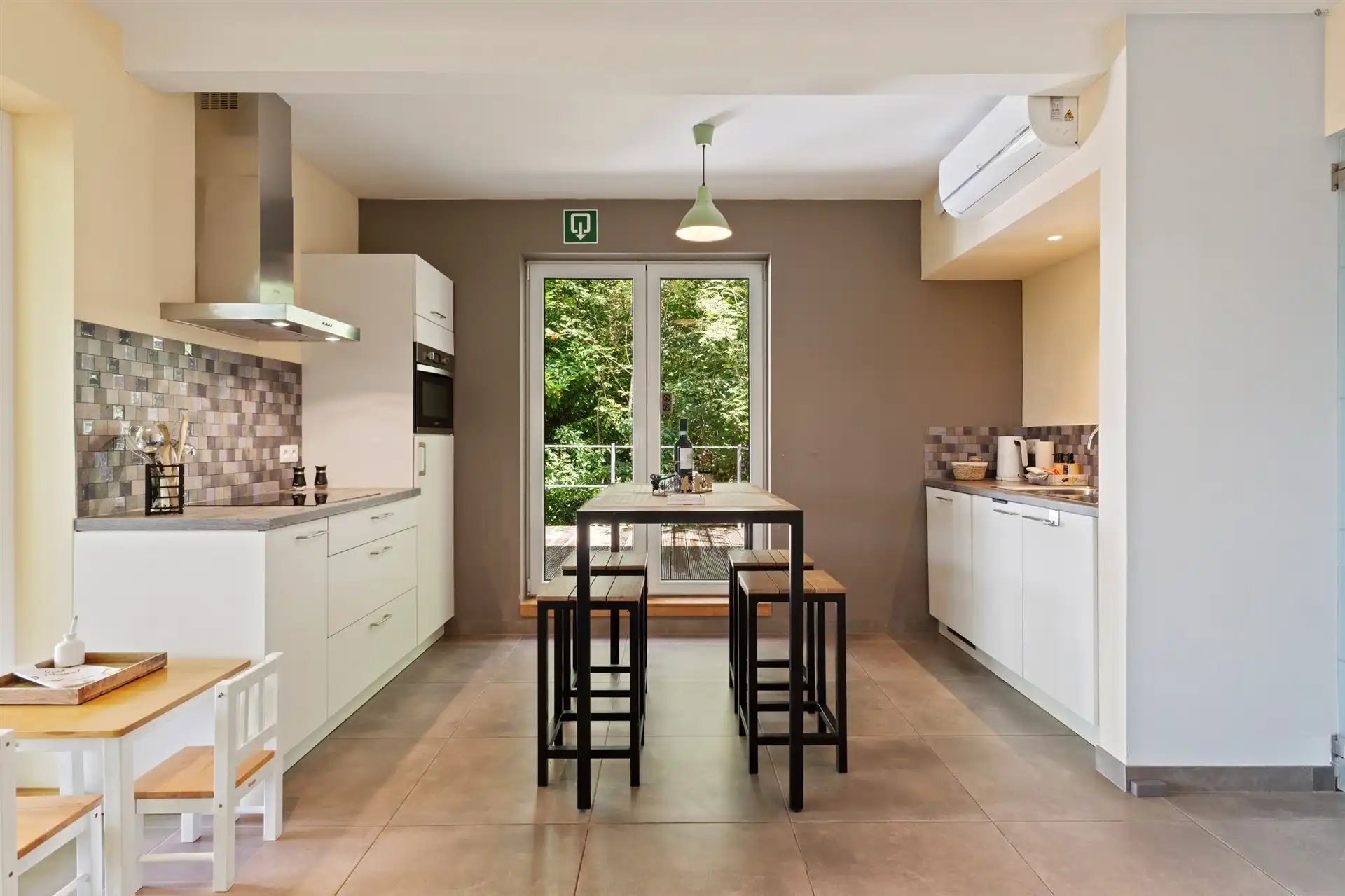 Fantastisch gelegen nieuwbouwchalet foto 8