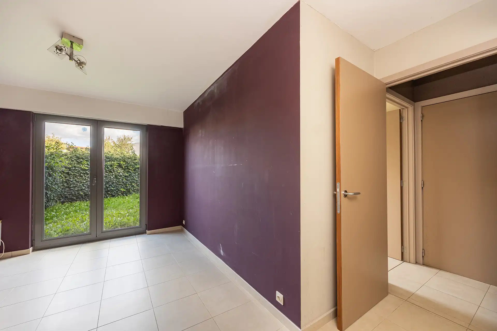 Ruim gelijkvloers appartement (Bj 2005) met 2 slpk en tuin foto 9