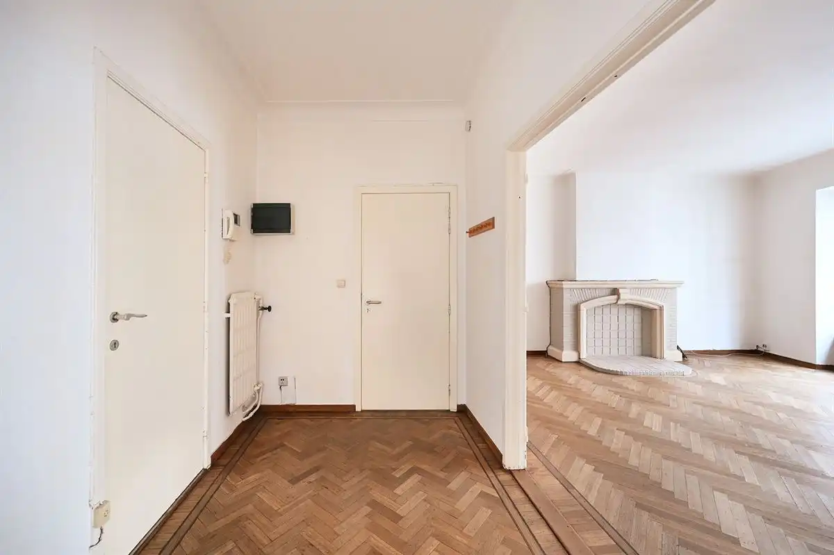 Op te frissen 2-slaapkamerappartement aan de Wilde Zee foto 10