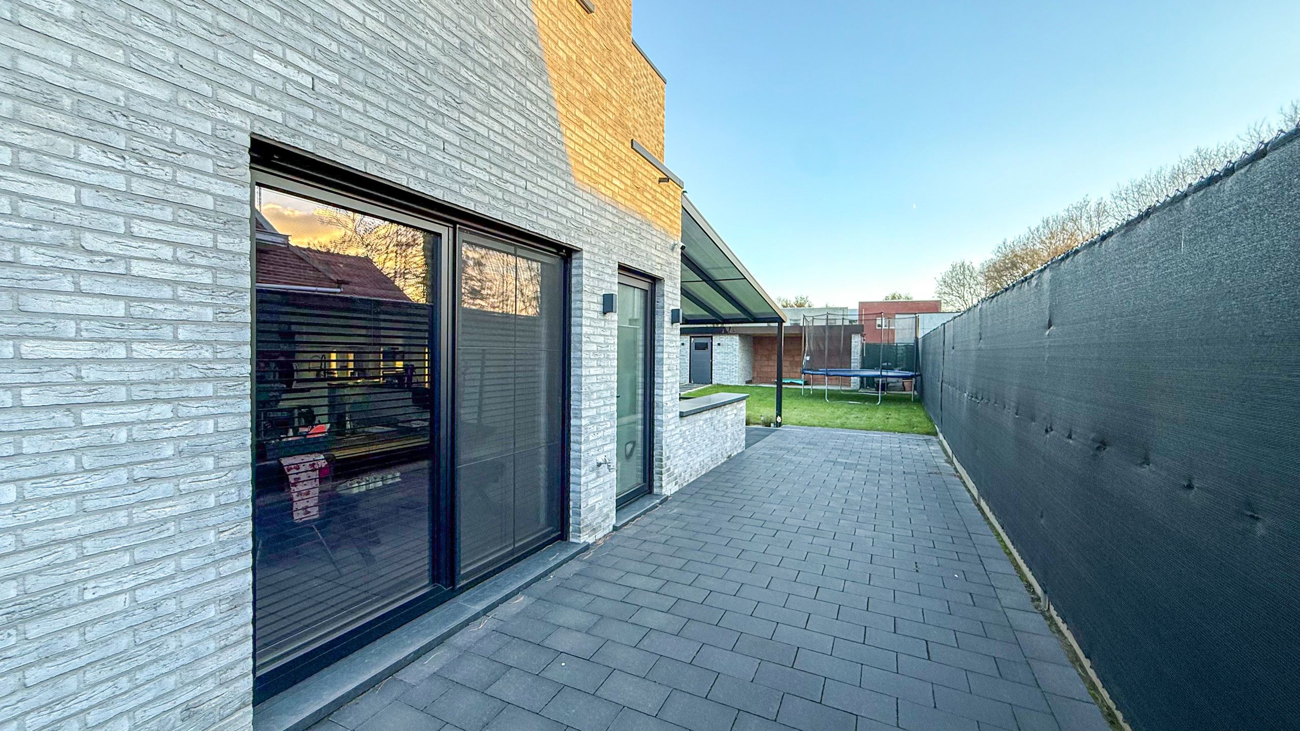 Moderne halfopen bebouwing (3 jaar oud) nabij E313 & E314! foto 43