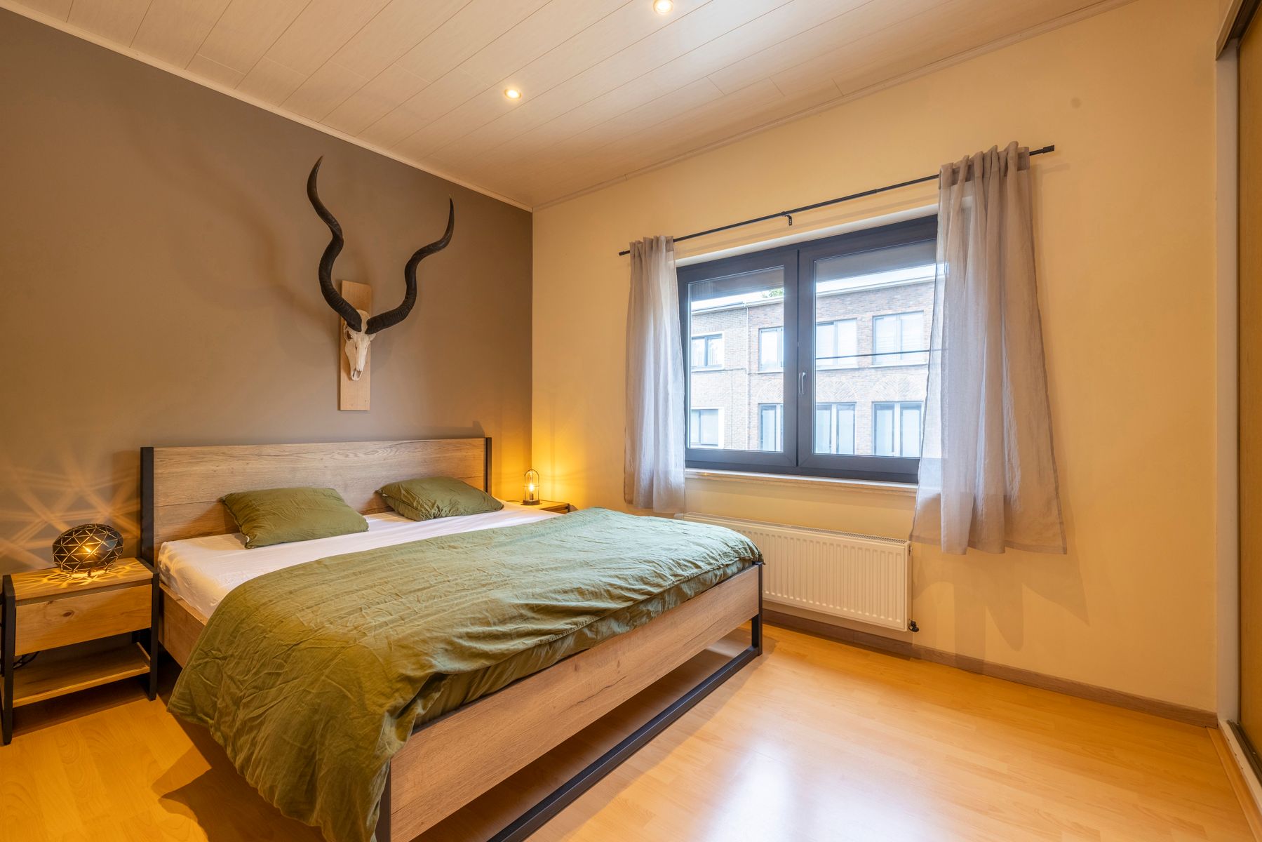 VERNIEUWDE WONING MET 3 SLAAPKAMERS EN TUIN! foto 11