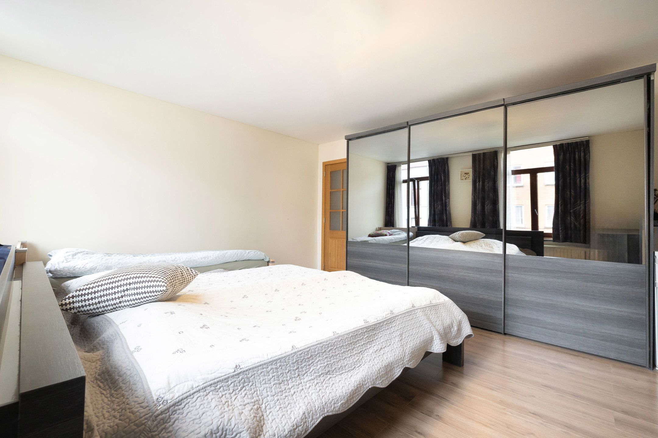 Huis met 4 slaapkamers + bureau foto 7