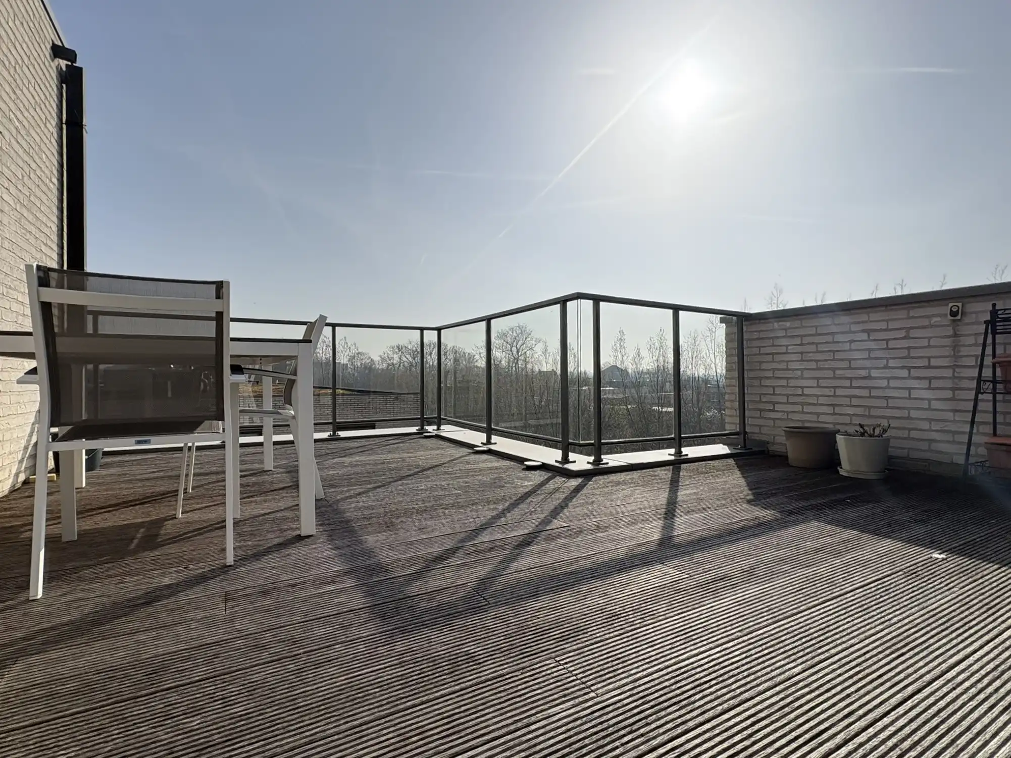 Centraal gelegen ruim appartement foto 12