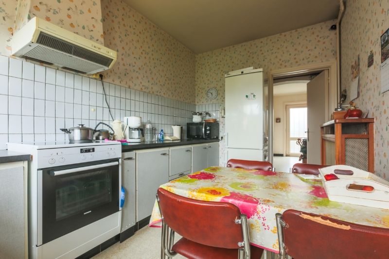 Lichtrijke, te moderniseren woning op 480m² op een steenworp van de Gavers... foto 7