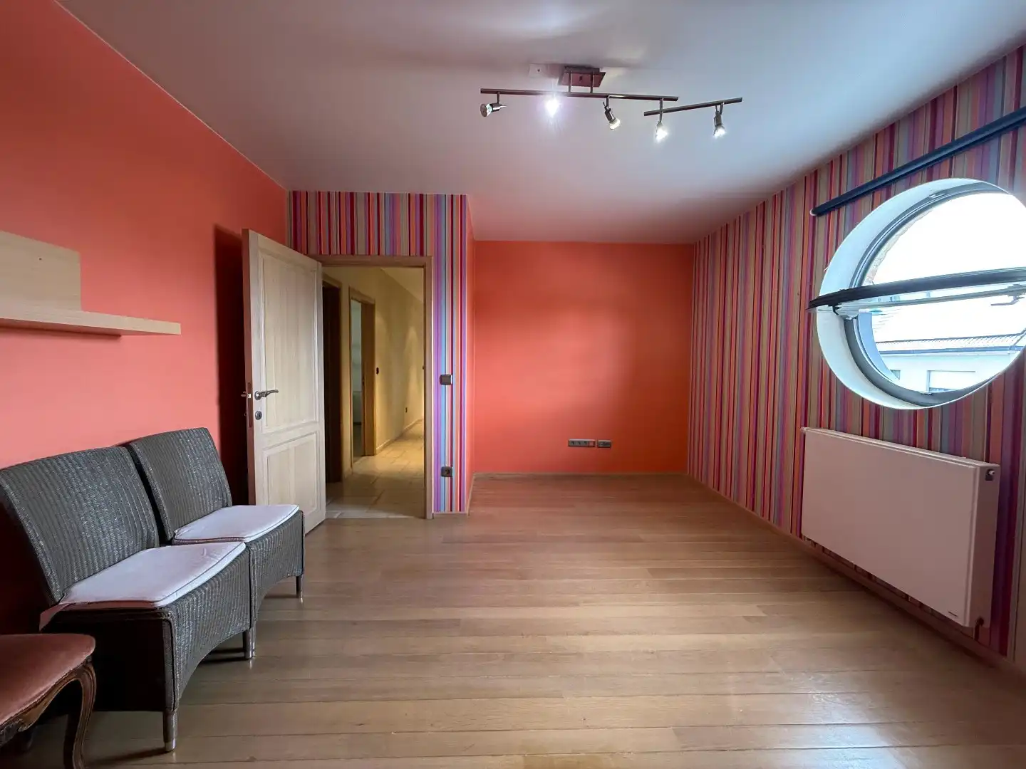 Riant en bemeubeld appartement met 5 slpks en daktuin in Balen-centrum ! foto 30