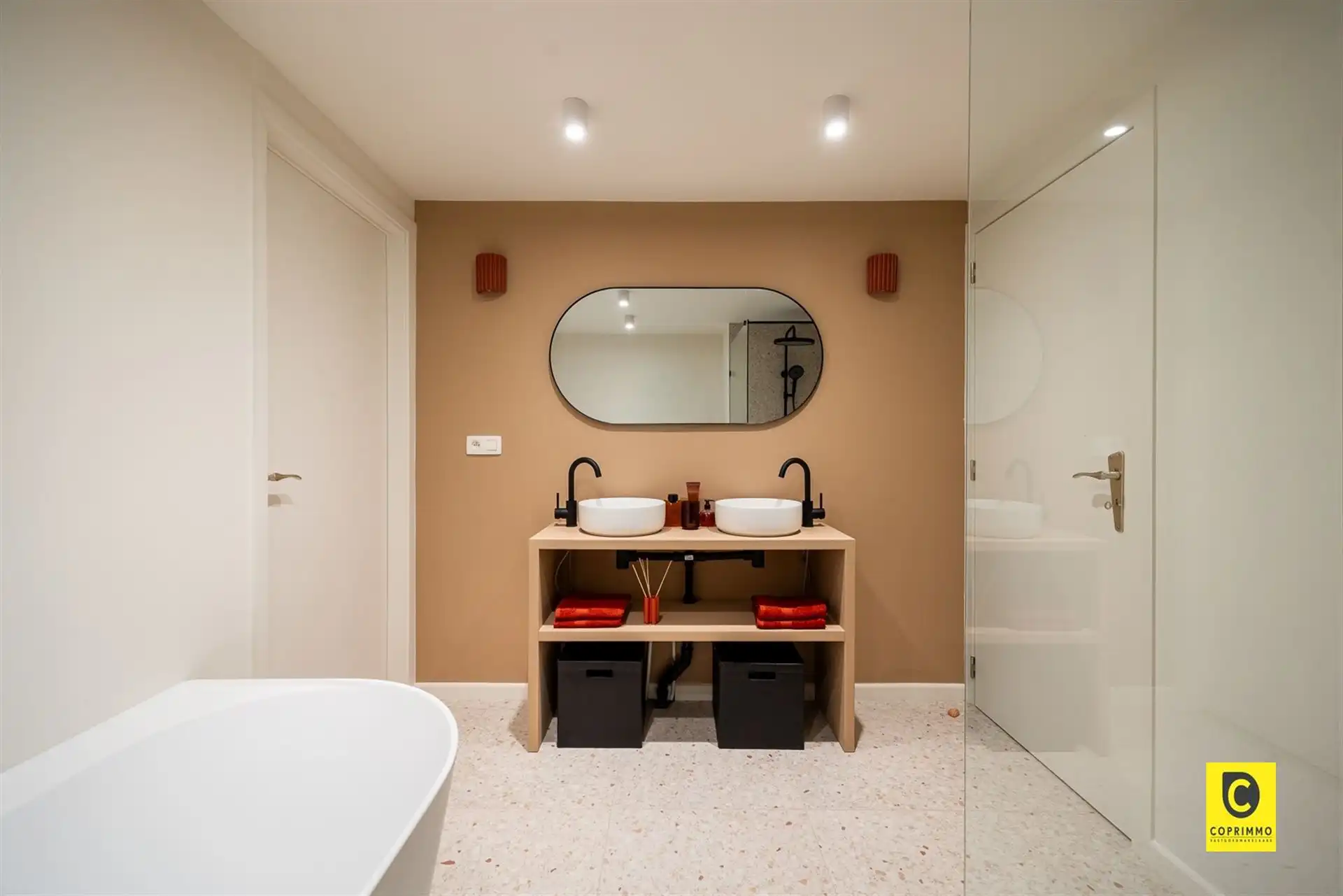 Prachtig gelijkvloers 3 slaapkamer app foto 12