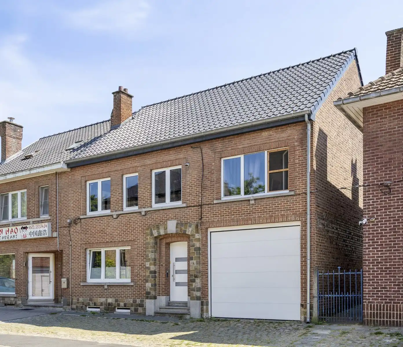 Ruime woning met 3 / 4 slaapkamers en achtergelegen atelier foto 2