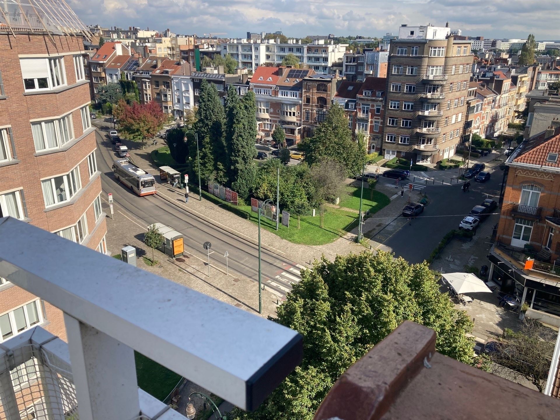 Lichtrijk appartement met 2 slaapkamers en terrassen op de 7e verdieping van een prachtig gebouw foto 7