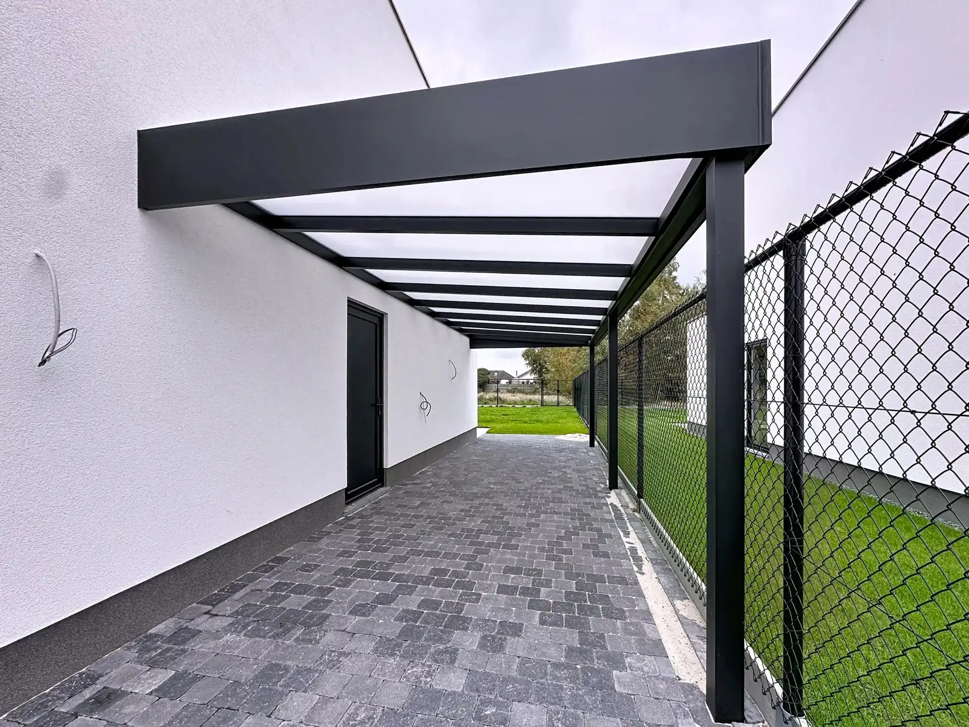 Moderne BEN-woning met 3 slaapkamers en een carport op een mooi perceel. foto 37