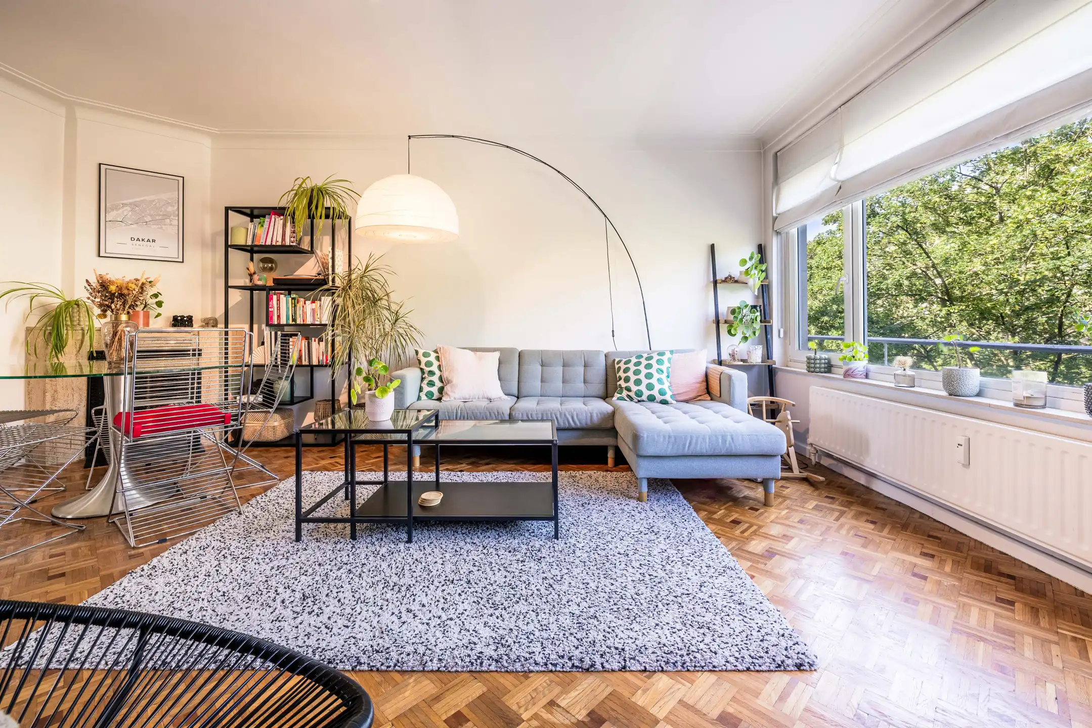 Mooi appartement met 2 slaapkamers, terras en kelder foto {{pictureIndex}}