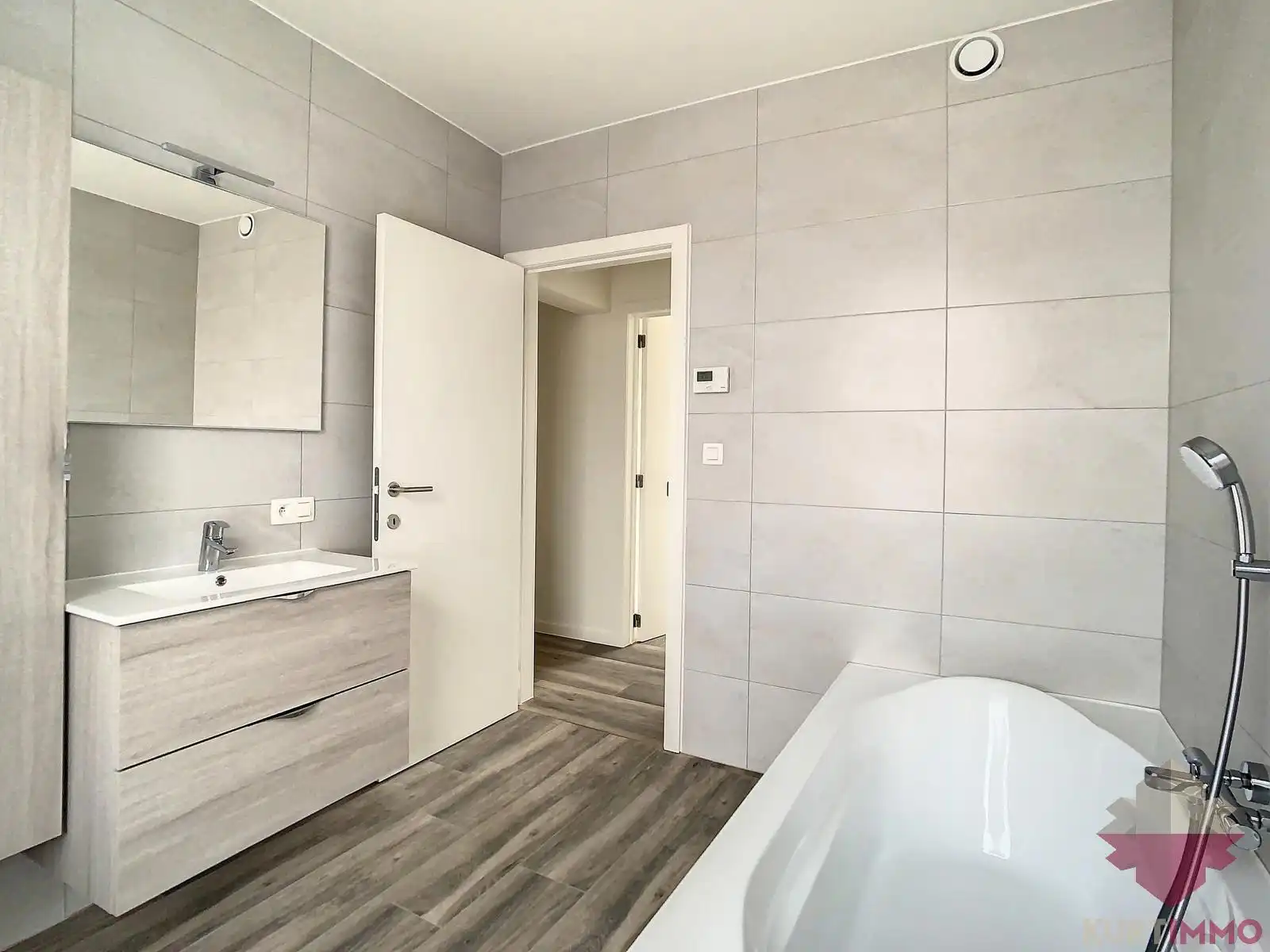 Prachtig gerenoveerde woning met 5 SLPK én tuin! foto 16