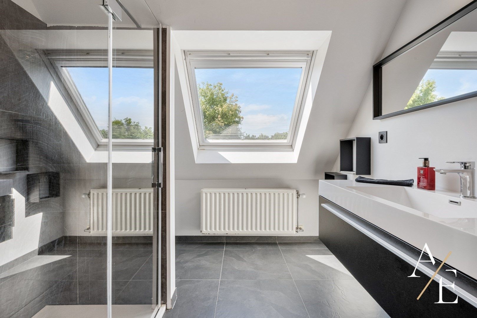 ZOTTEGEM - Instapklare energiezuinige woning met 3 slaapkamers en grote tuin! foto 7