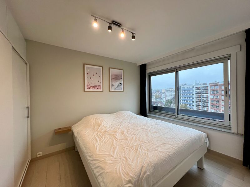 TRENDY GEMEUBELD APPARTEMENT MET ONDERGRONDSE AUTOSTAANPLAATS foto 11