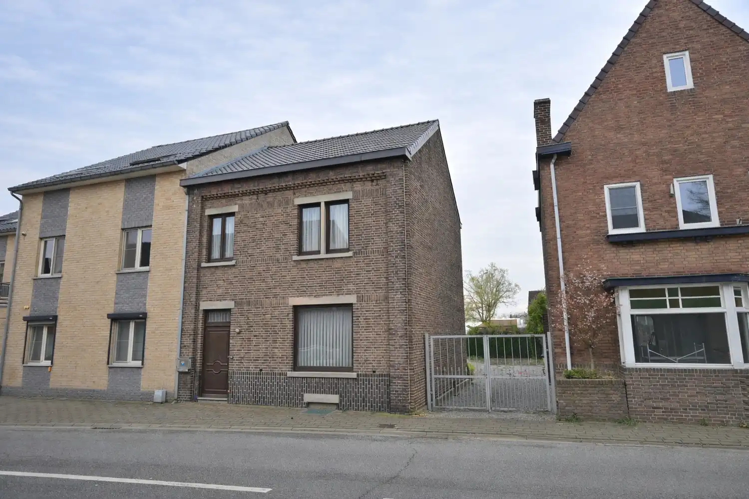 Charmante halfopen bebouwing vlakbij Maastricht met uitbreidingsmogelijkheden. foto 2