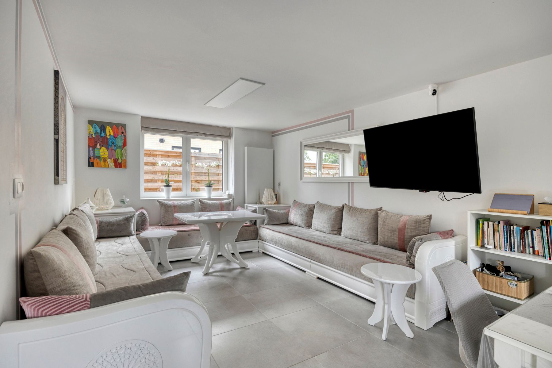 Volledig gerenoveerde, instapklare woning in groene omgeving foto 5