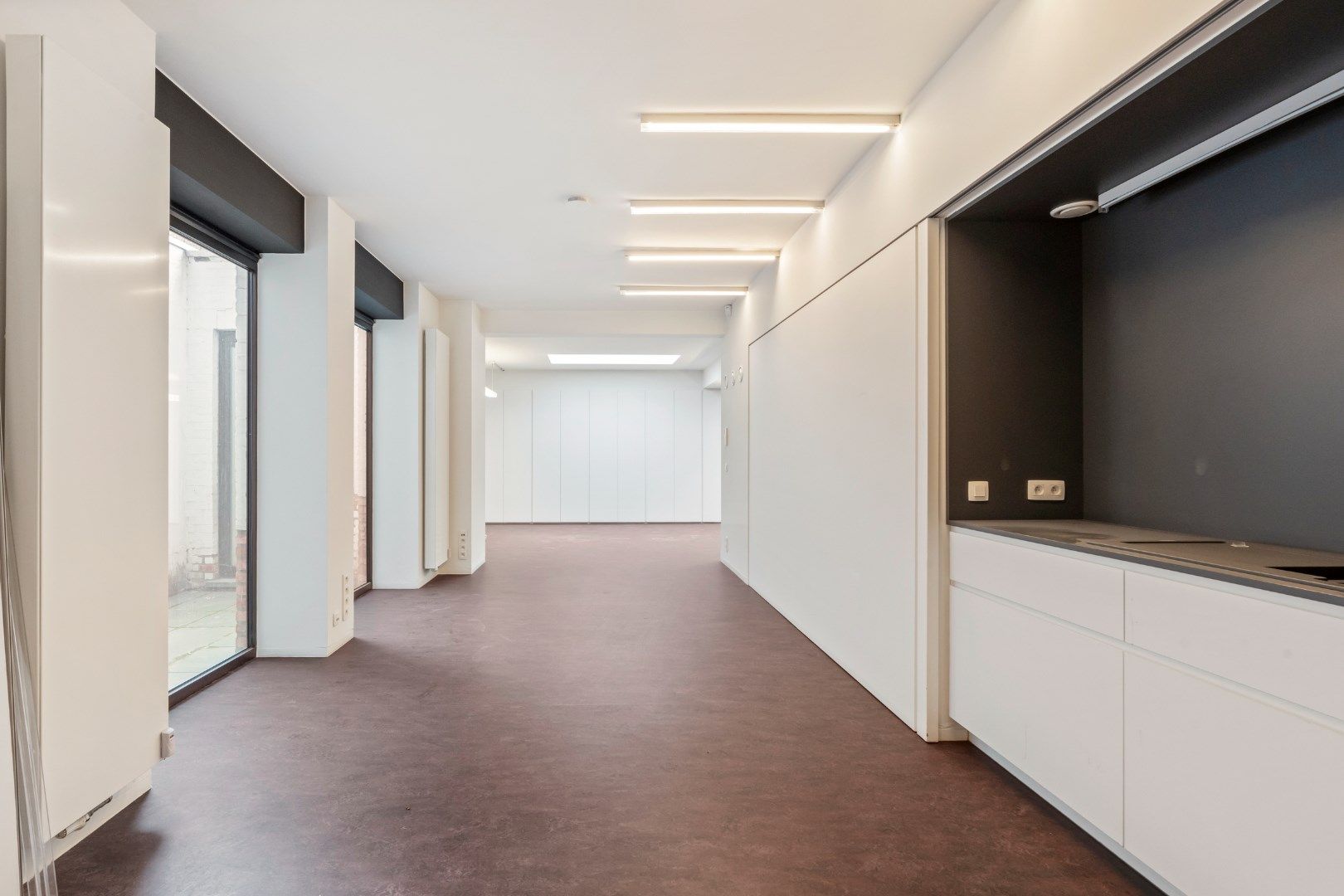 Gelijkvloers kantoor met uitstekende bereikbaarheid in Gent foto 9