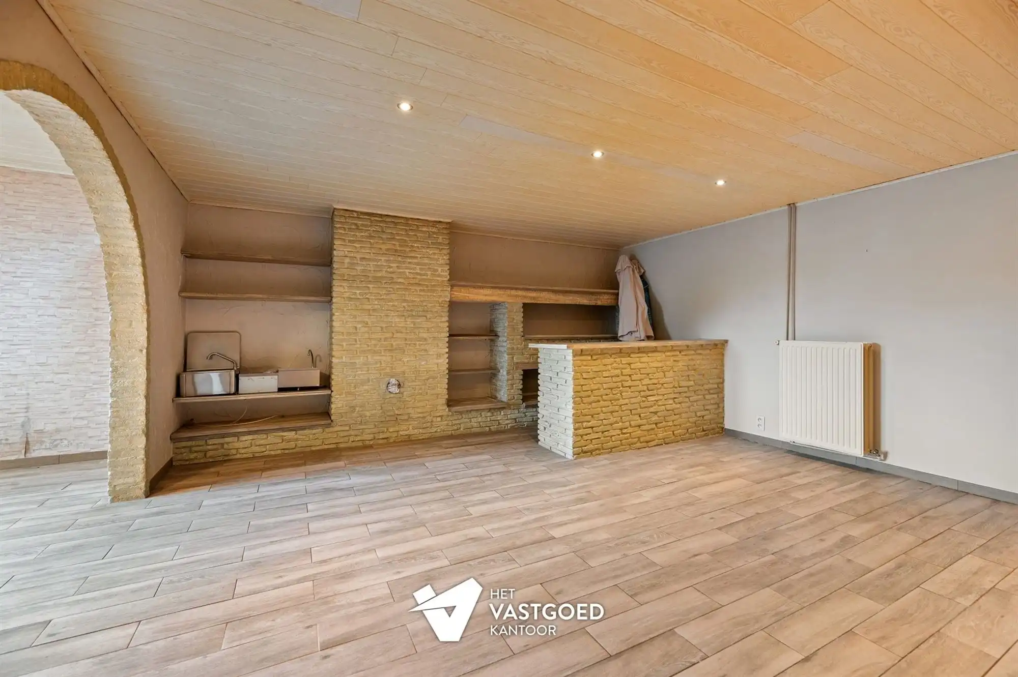 KARAKTERVOL WOON-HANDELSHUIS OP EEN AANTREKKELIJKE LIGGING IN BALEN MET VEEL POTENTIEEL foto 14