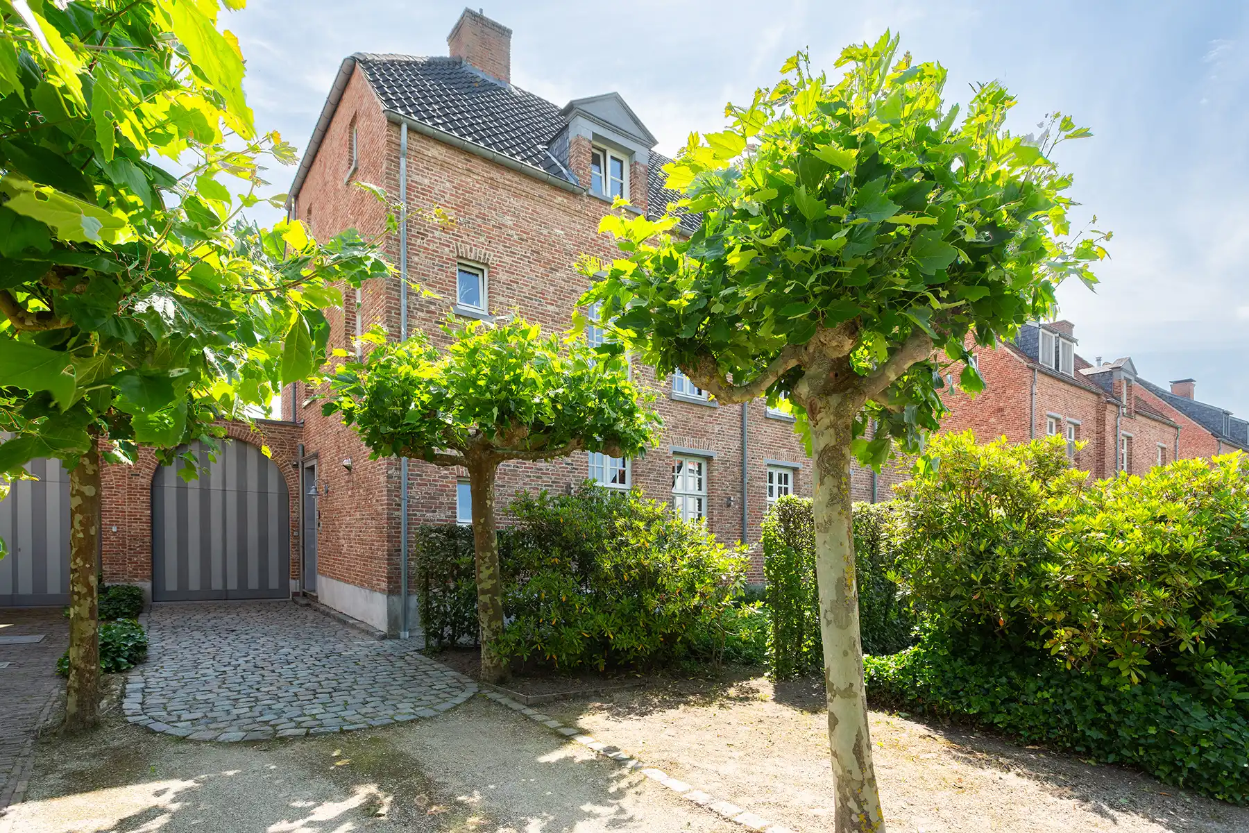 Kontich | Ruime en charmante woning met zuidgerichte tuin foto 26