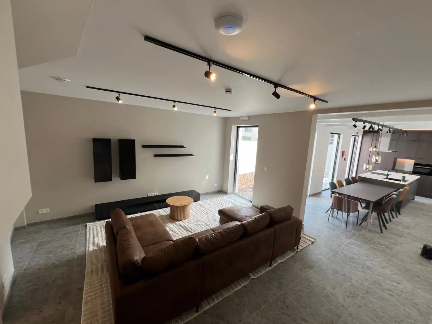 Studentencomplex foto {{pictureIndex}}