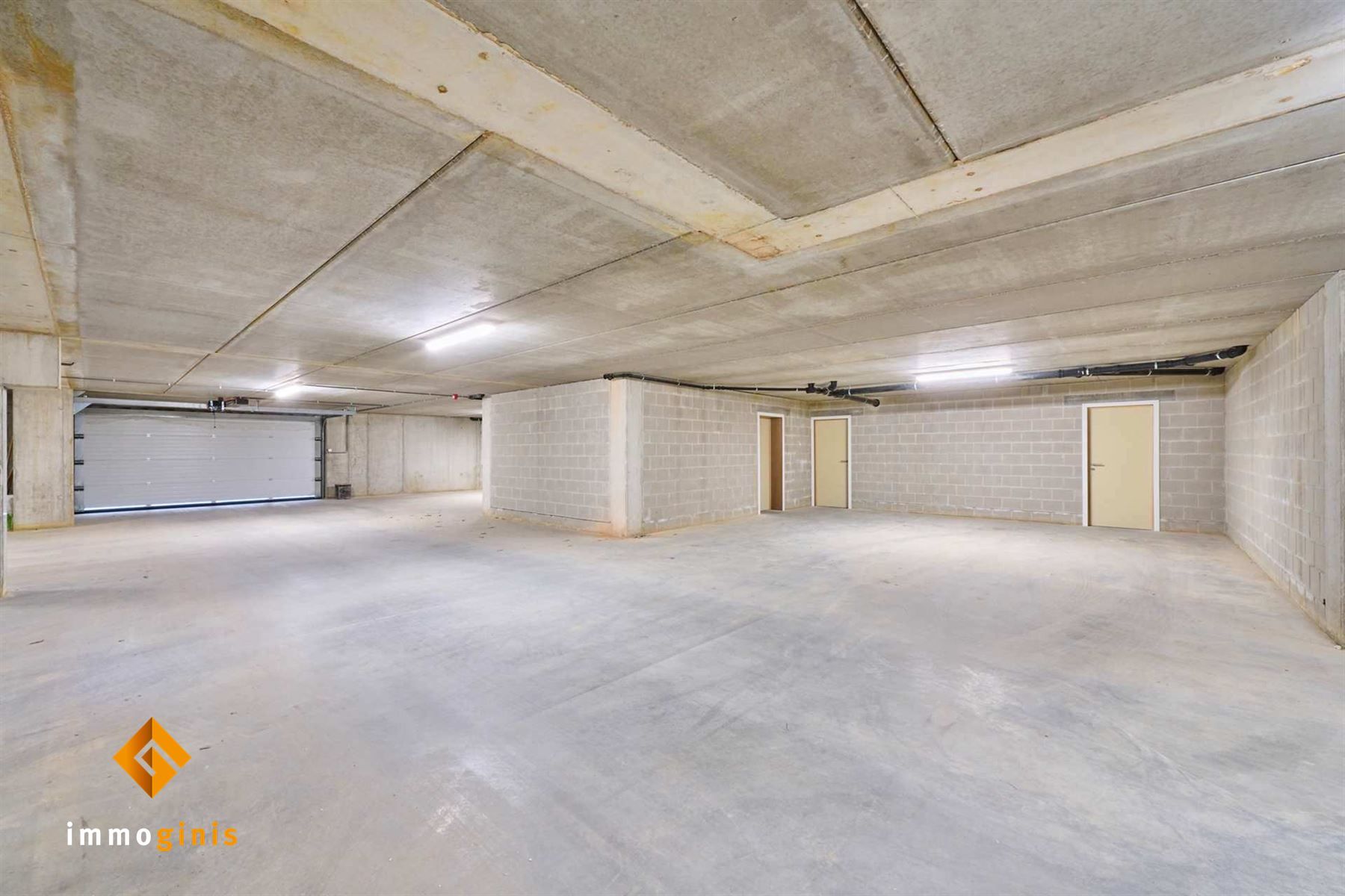 Zéér mooi en ruim gelijkvloers appartement met 2 slpks nabij het centrum van Hamont! foto 12