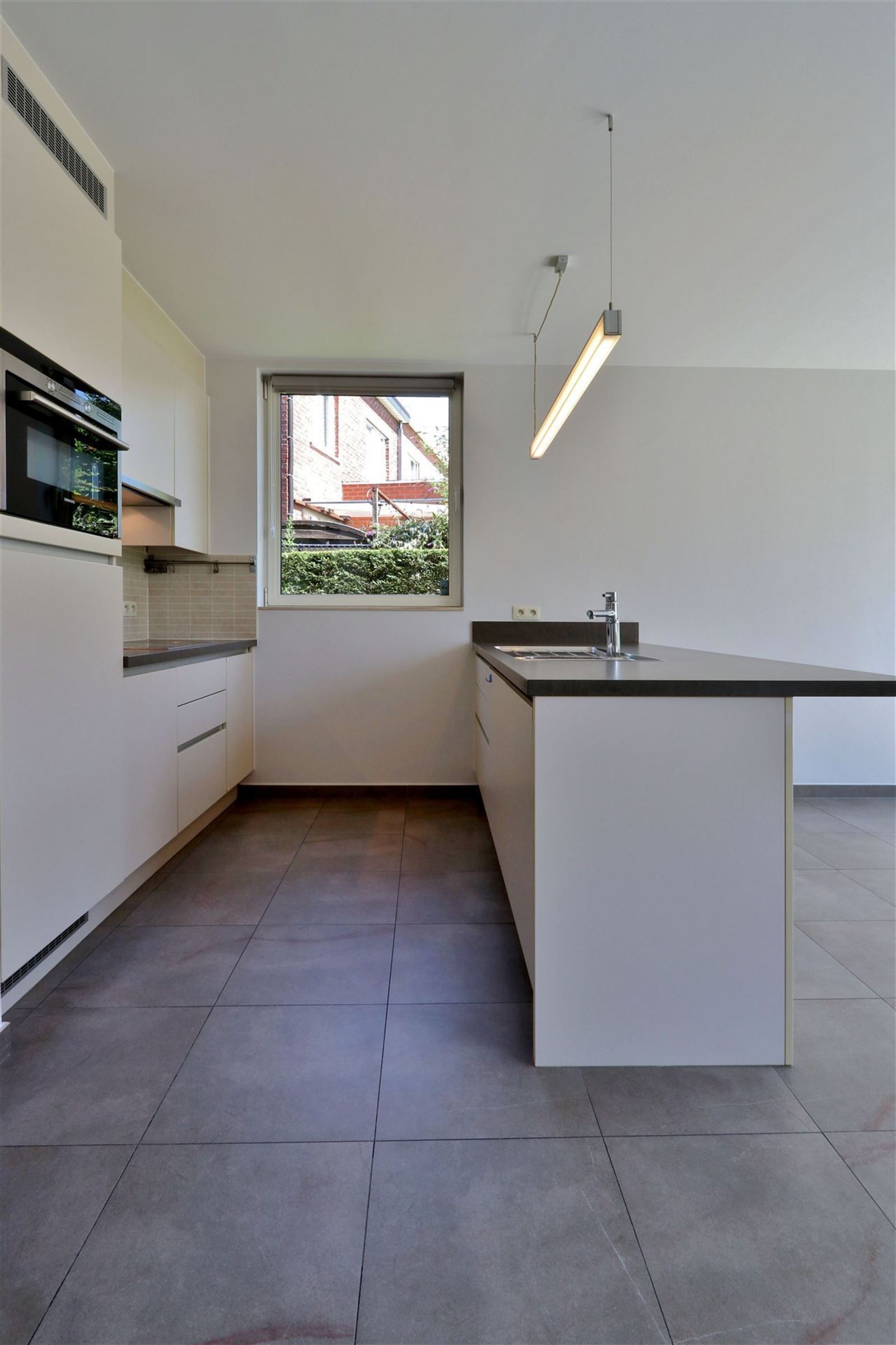 Woning te Lot foto 12