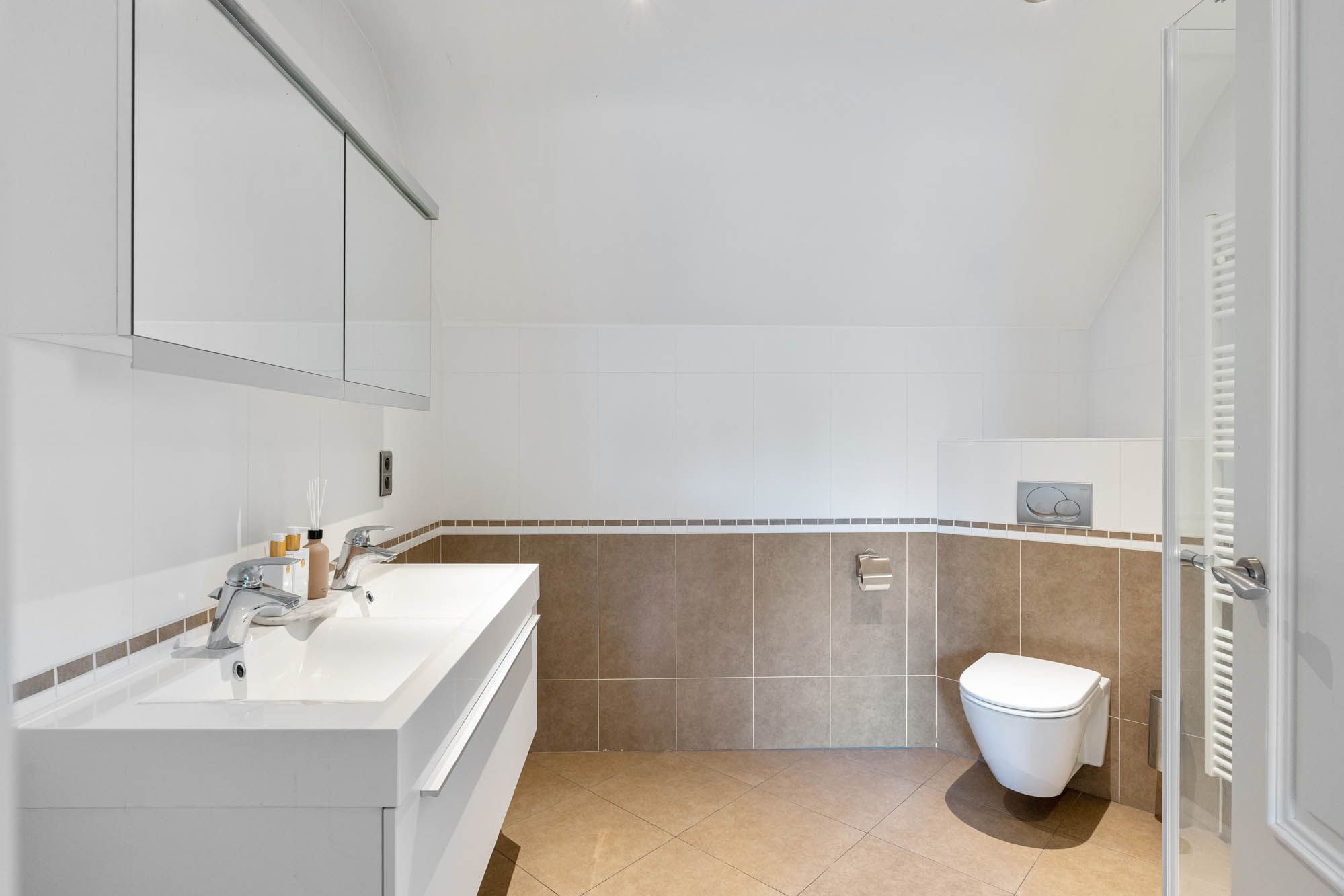 Exclusieve villa met wellness, privécinema en zwembad  foto 24