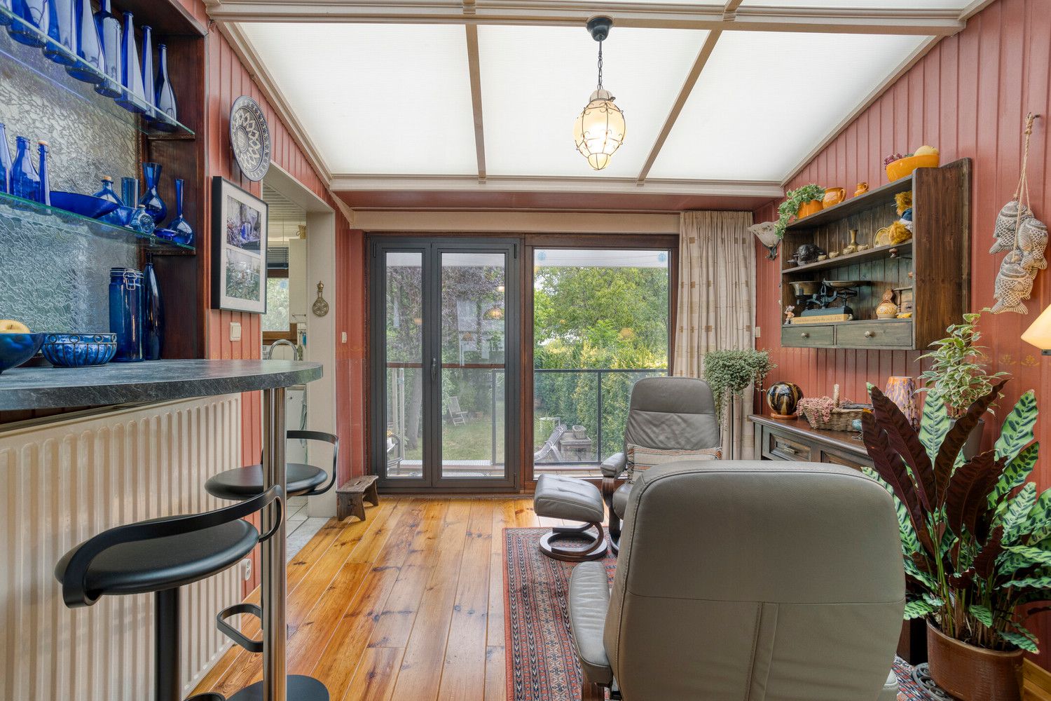 Vlakbij Boekenberg Park gelegen bel-étagewoning met 3 slks, tuin en garage. foto 13